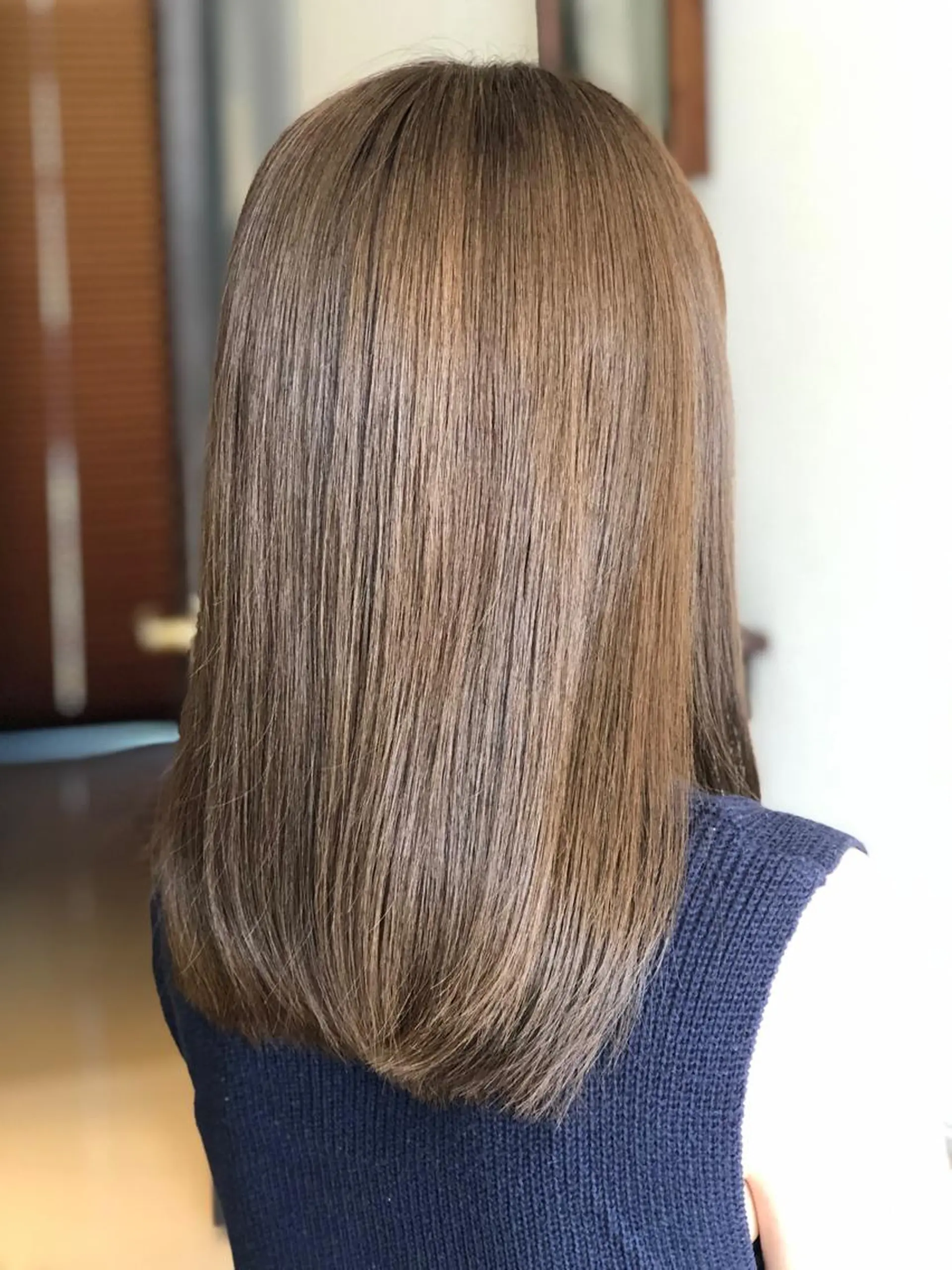 セミロング カラー アッシュ 嶌田 沙紀のヘアスタイル