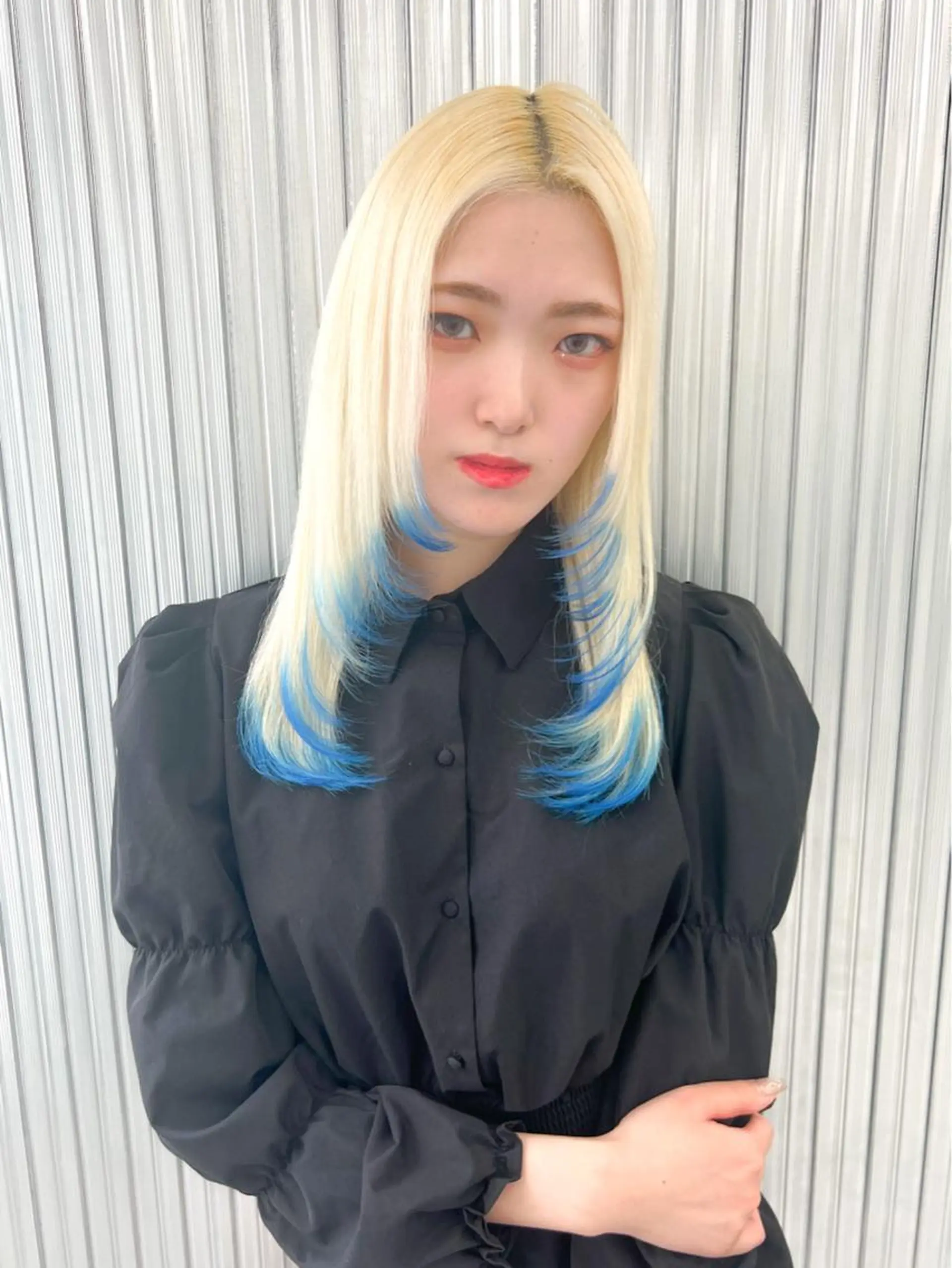 ロング 顔まわりレイヤー 顔周りカット レイヤーカット 小顔カット ▽□□▽kva所属・小倉 浩士のヘアスタイル