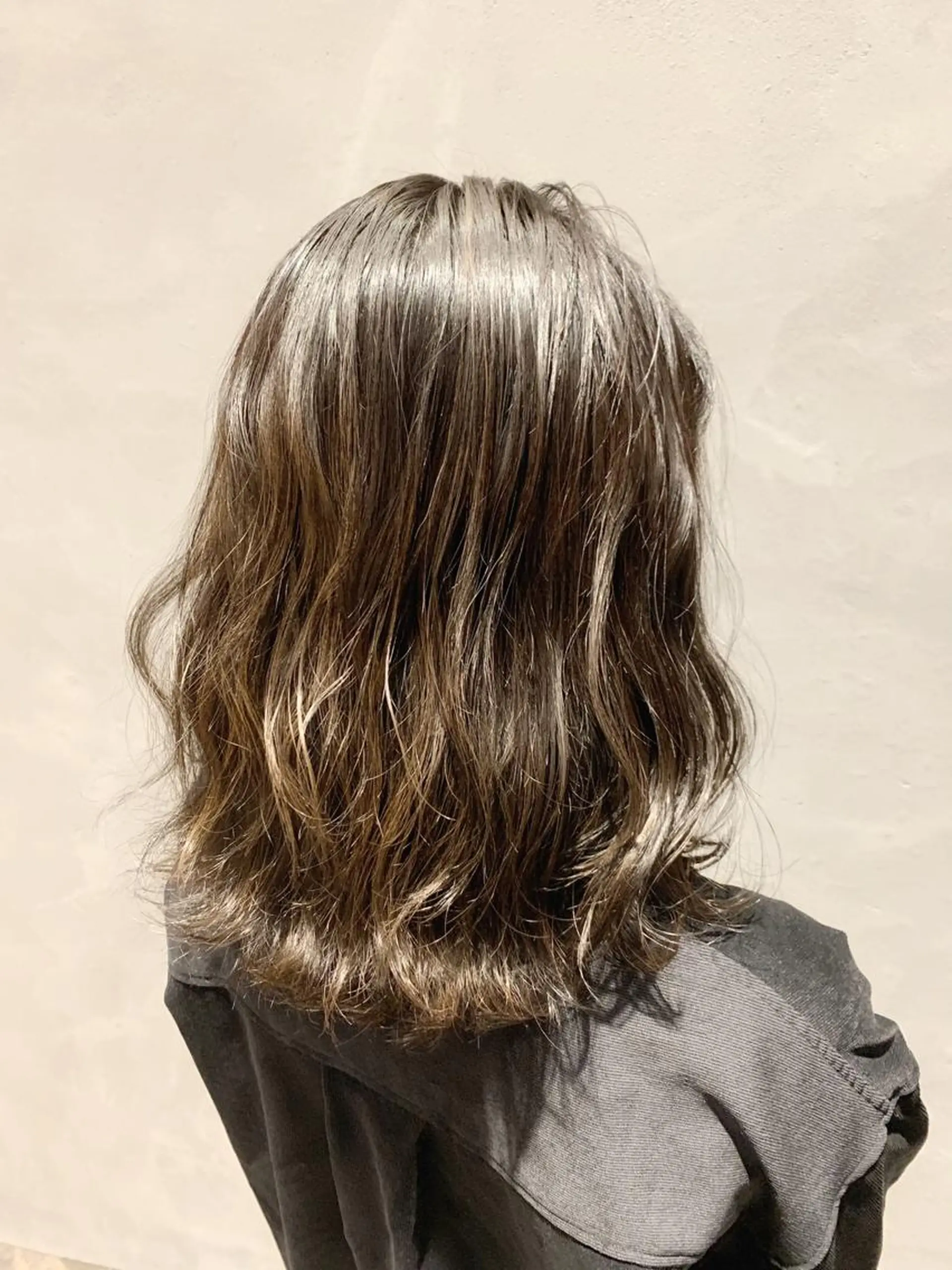 セミロング 佐藤 ナルトのヘアスタイル