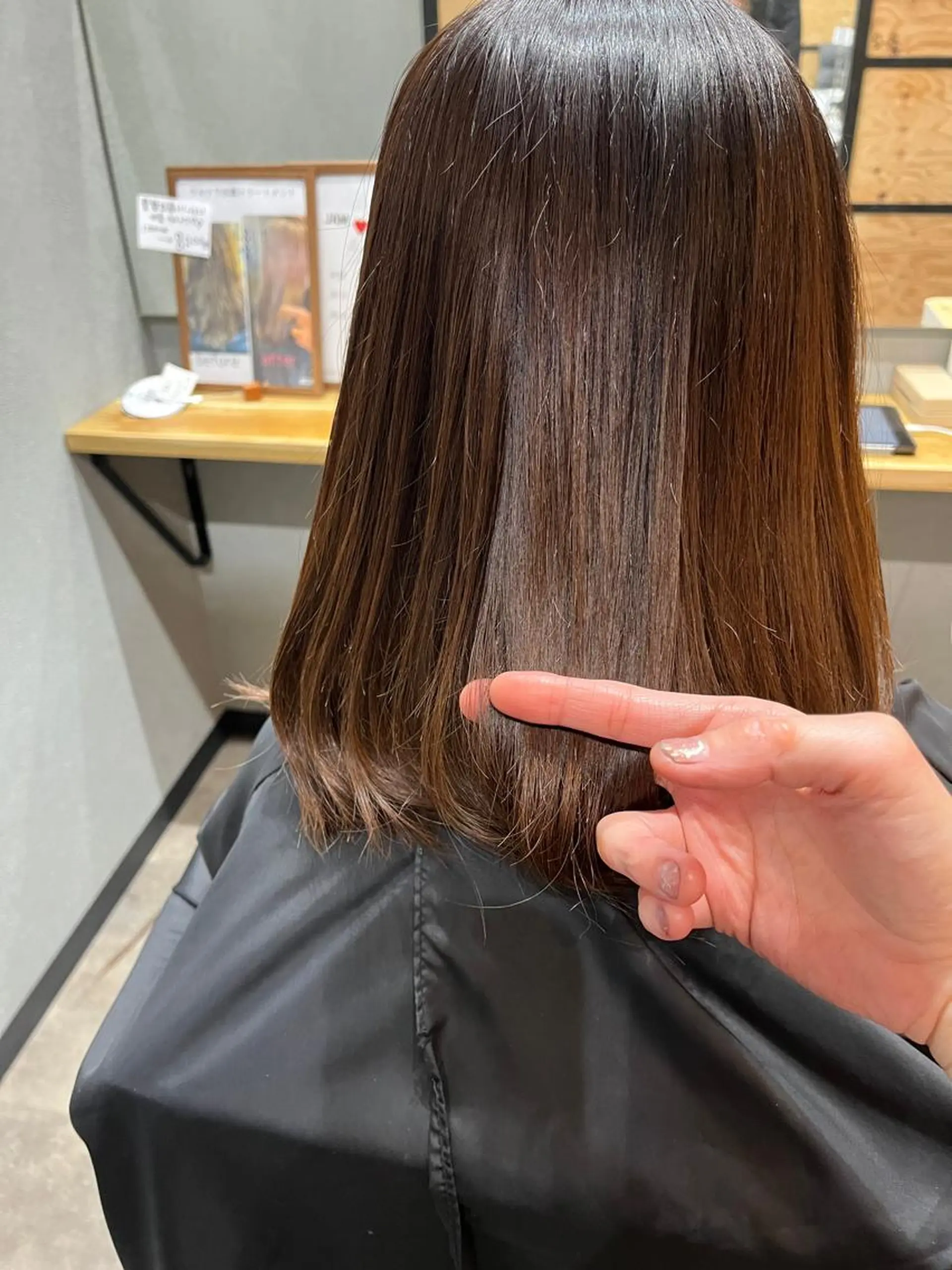 セミロング カラー パーマ ヘアアレンジ メンズ キッズ ネイル マツエク・マツパ アイブロウ メンズブリーチ メンズハイライト メンズインナーカラー メンズ韓国風 ブリーチ カット 久木原 ゆりのヘアスタイル