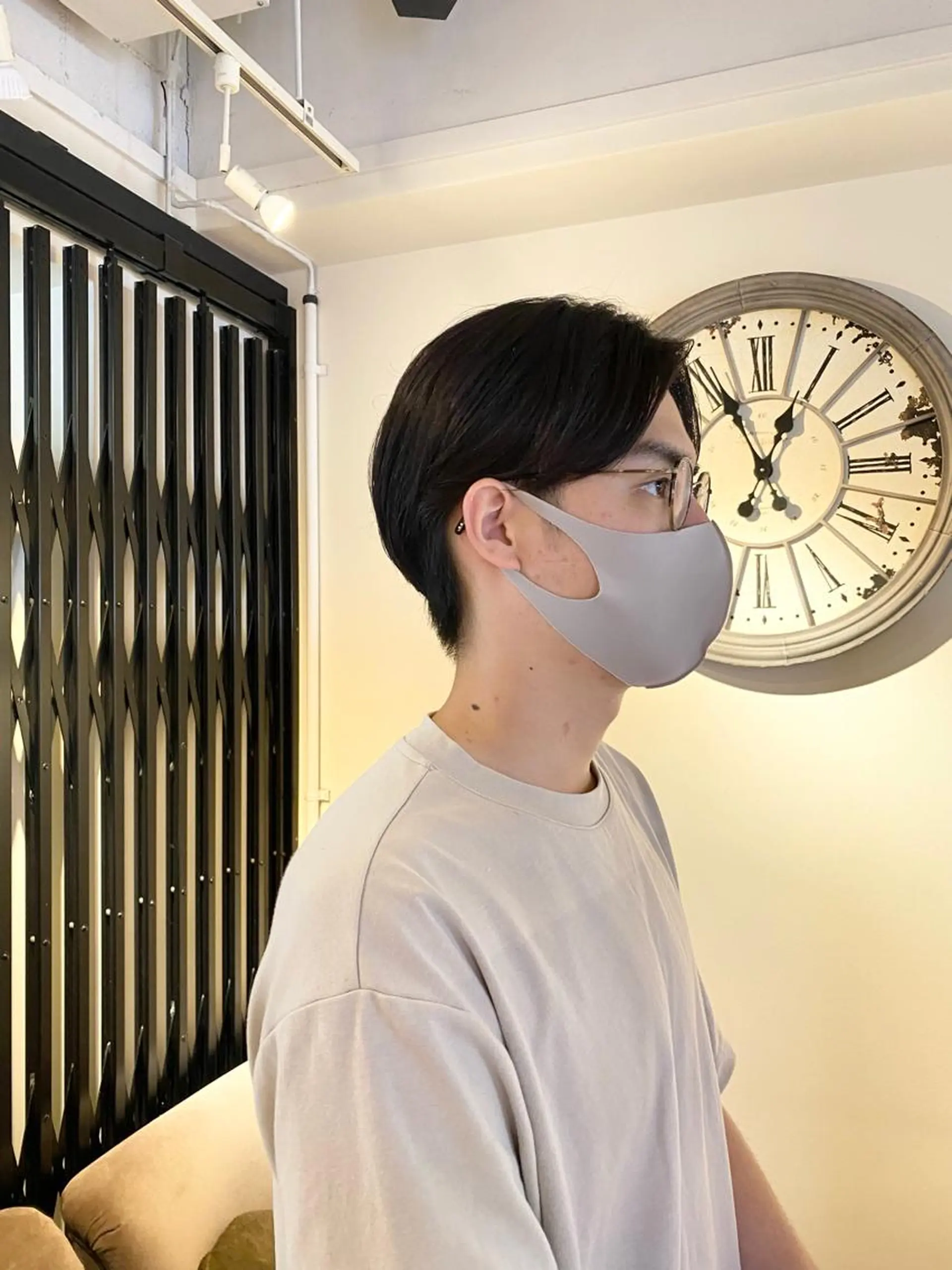 ショート メンズ センターパート 刈り上げ maco / 難波美容室のヘアスタイル