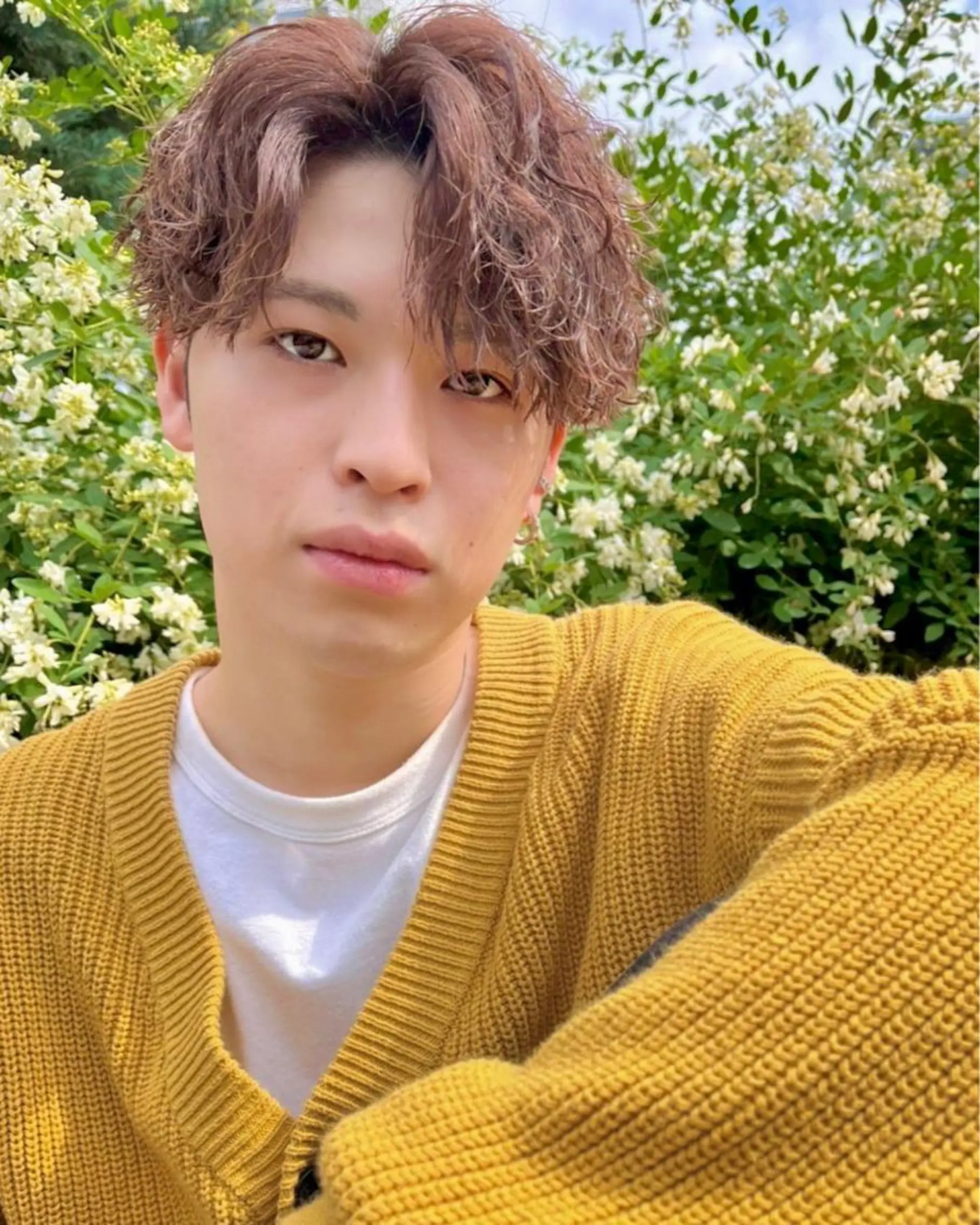 ショート カラー メンズ メンズブリーチ ベージュカラー ブリーチ JINKIメンズ特化 メンズカットパーマのヘアスタイル