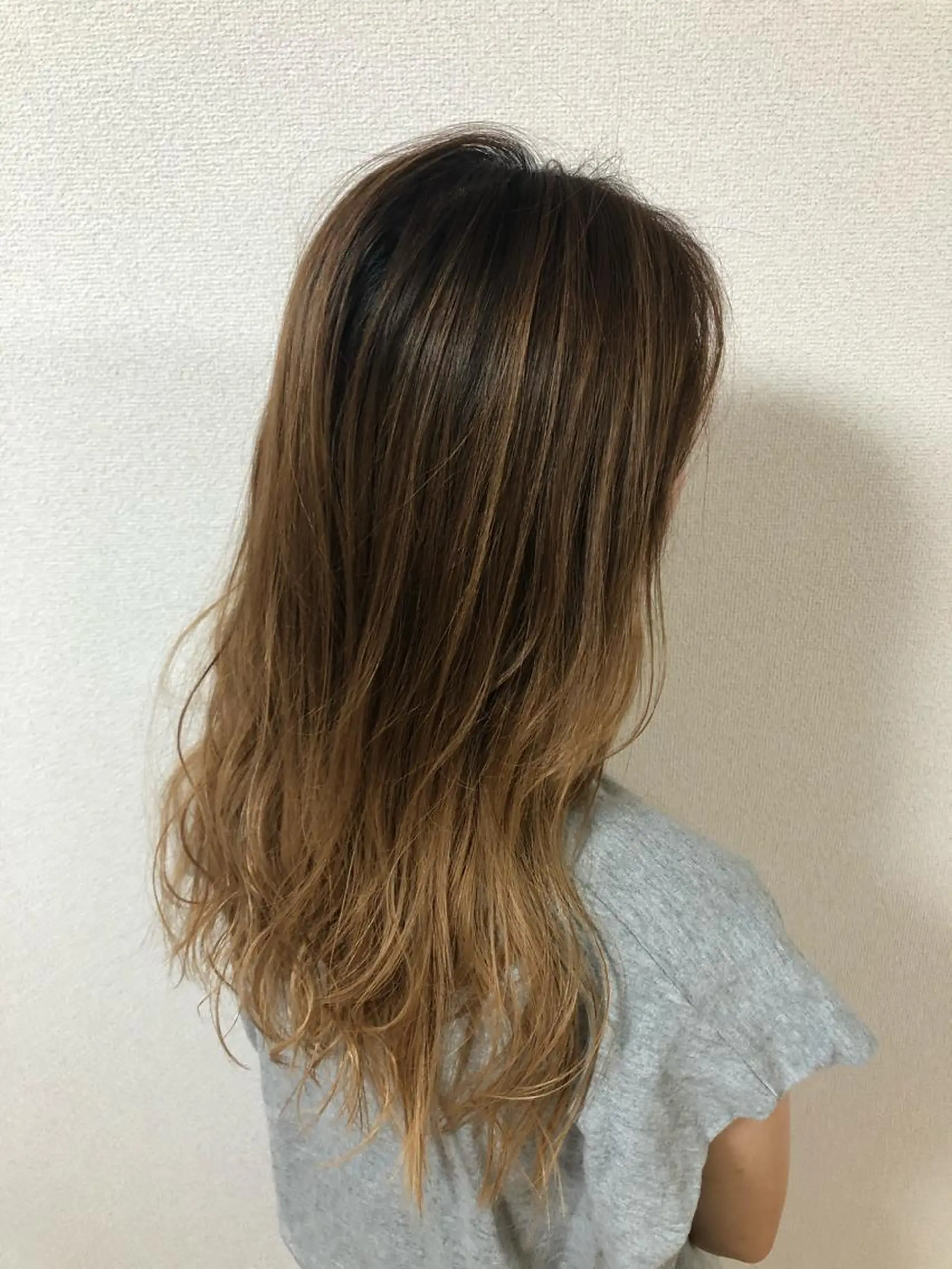 ロング カラー Well's TAIGAのヘアスタイル