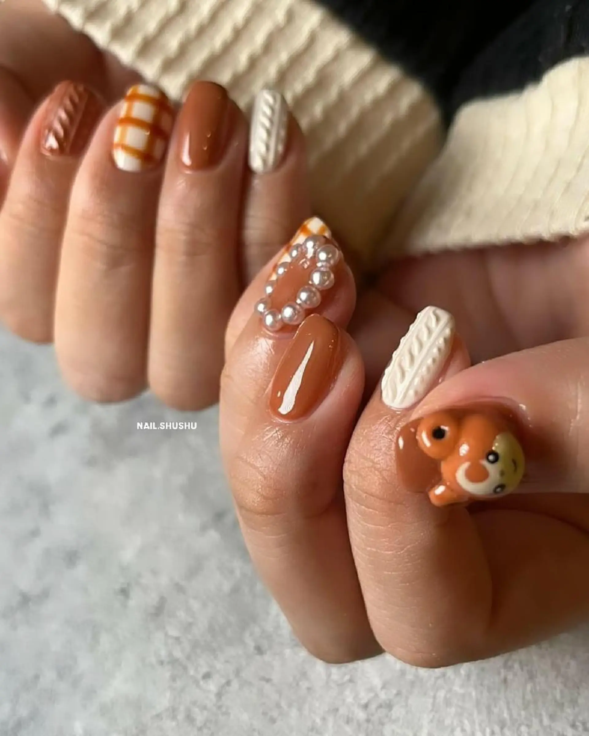 ネイル 持ち込み ニュアンスネイル シンプルネイル 冬ネイル 3dパーツ/流行り 👧shushu❤️のネイルデザイン