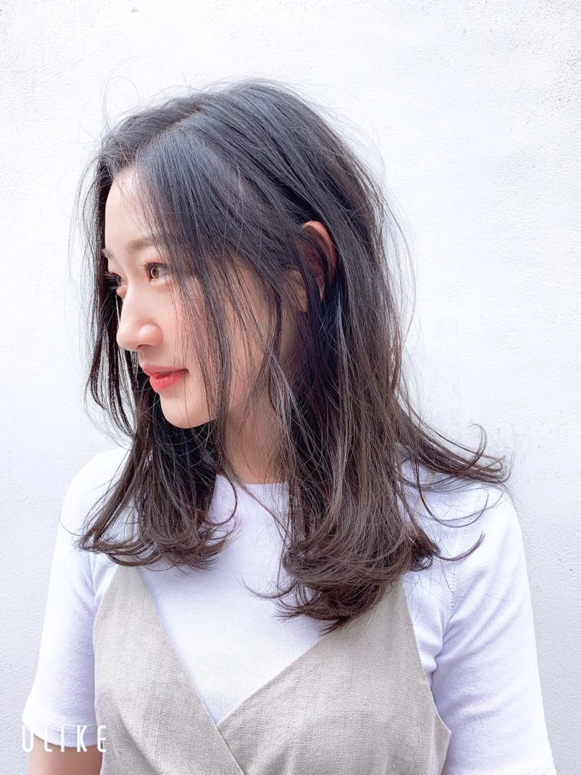 ミディアム カラー 寺山 佳貴のヘアスタイル