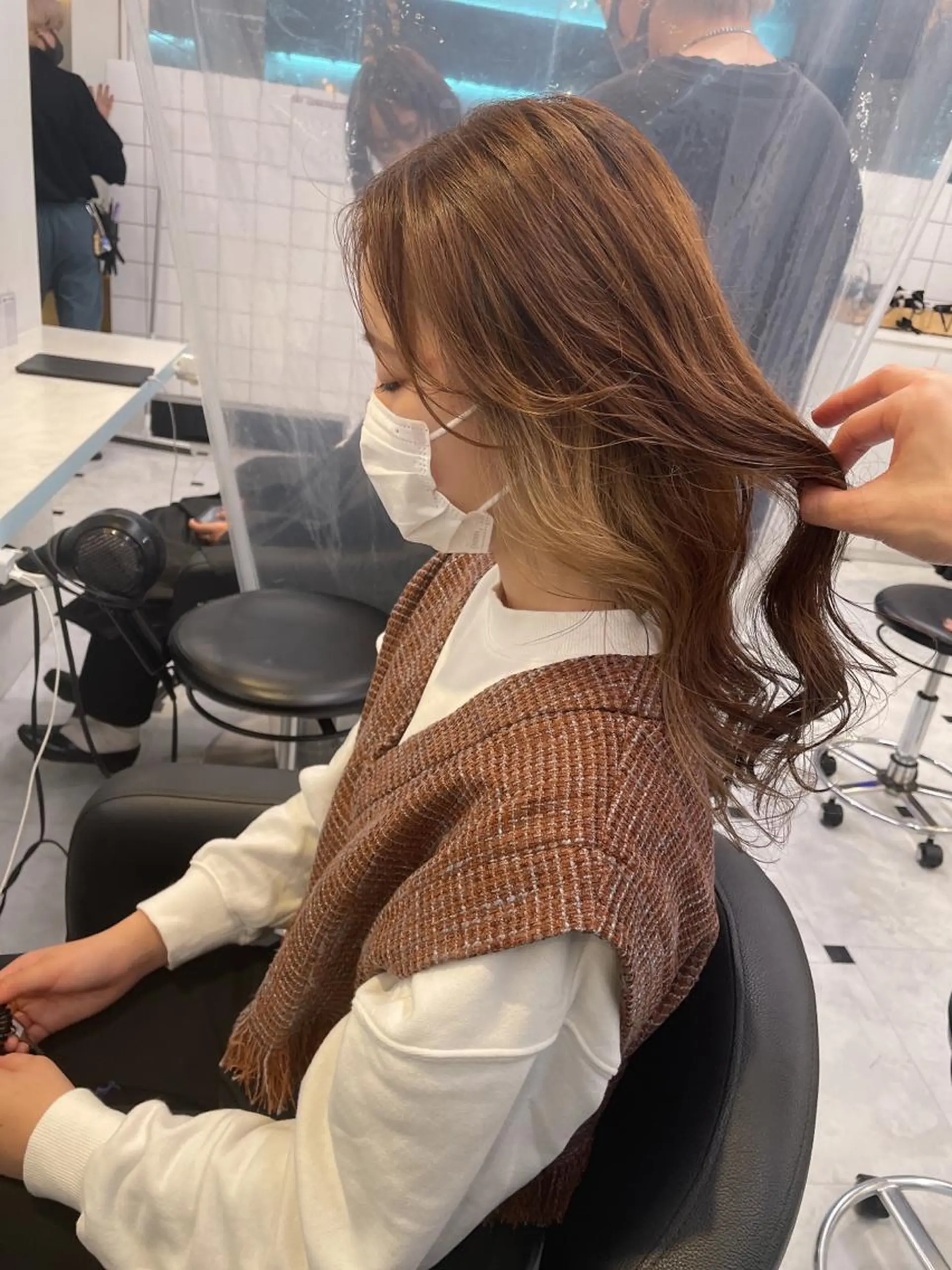 ミディアム ヘアカラー 顔周りレイヤー/新宿 /モテ艶カラー/航介のヘアスタイル