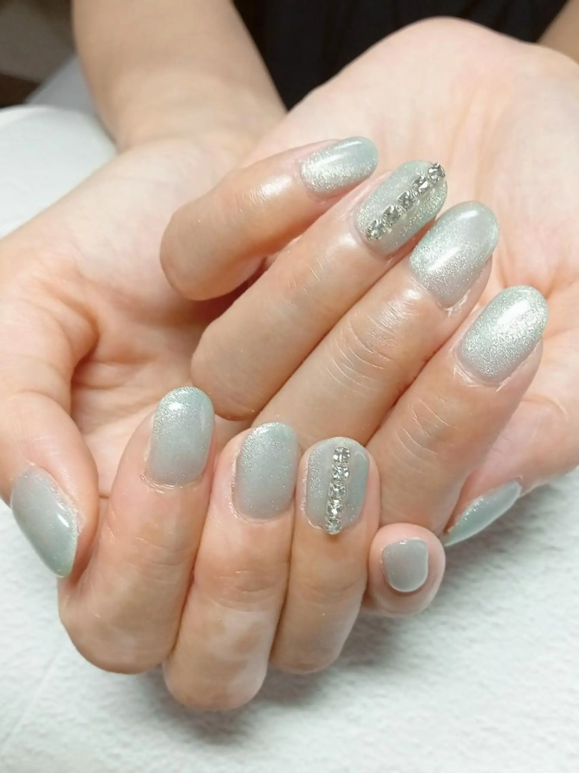 ネイル キラキラネイル 韓国ネイル マグネットネイル シンプルネイル 夏ネイル ハンドネイル flure de neige yukiのネイルデザイン