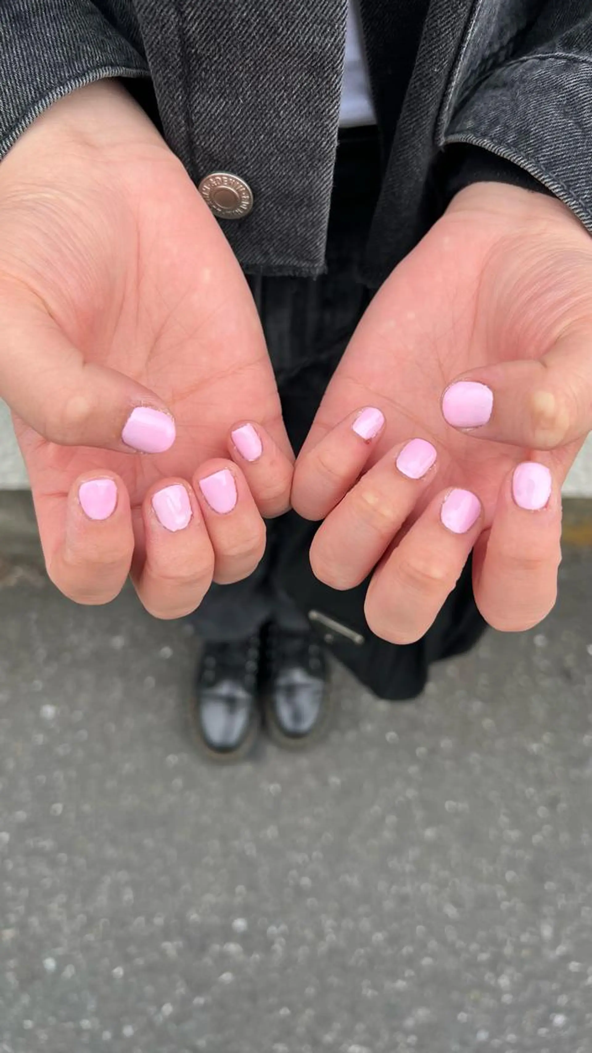 ネイル 暖色ｶﾗｰ/ﾚｲﾔｰ ｶｯﾄ/Yunaのヘアスタイル