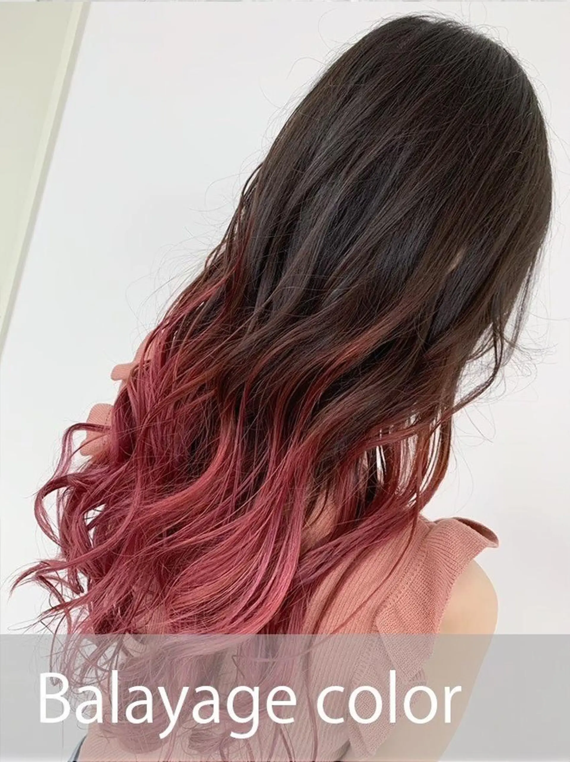カラー ロング PEQSS HAIRのヘアスタイル