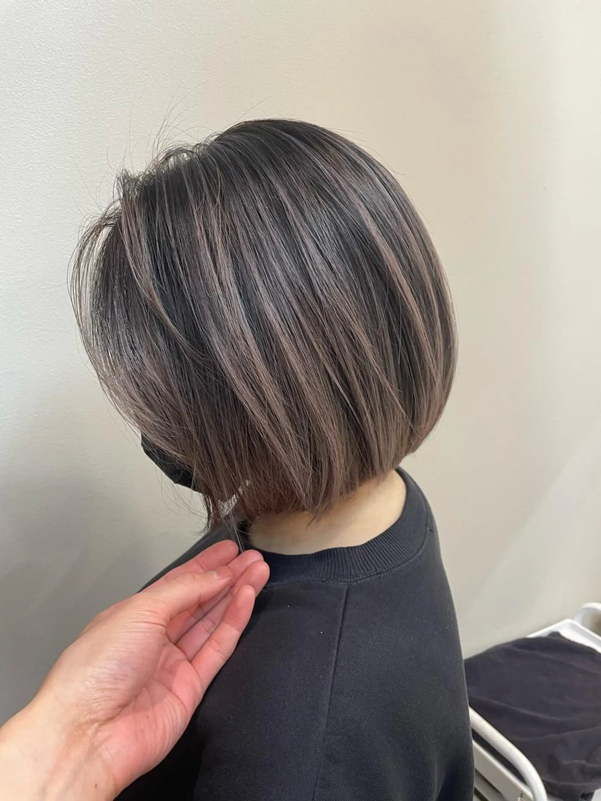 ショート カラー かわさき ともやのヘアスタイル