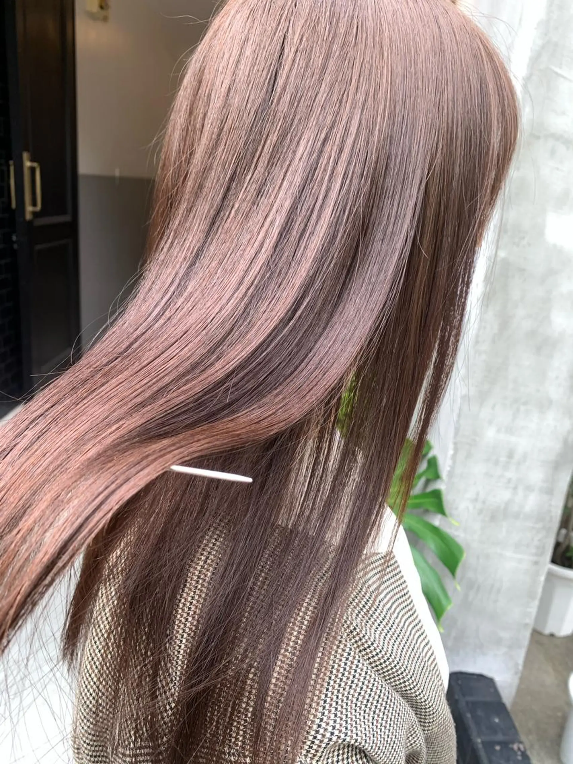 セミロング カラー セミロングパーマ ブリーチ 髪質改善 トリートメント トップ スタイリストのヘアスタイル