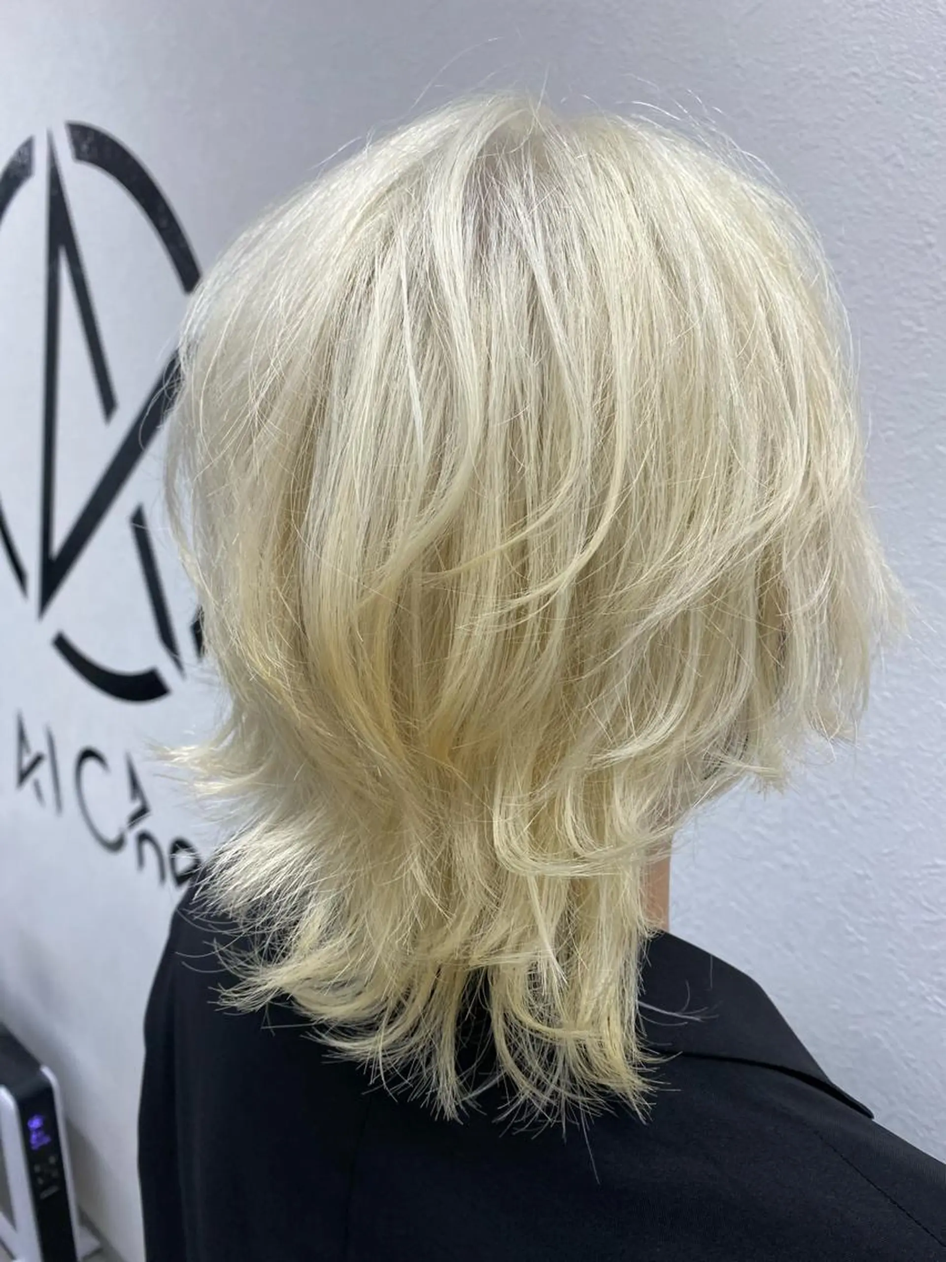 ミディアム カラー ブリーチ ブロンド ホワイトブロンド パーソナルカラー診断 ホワイトカラー美座尊のその他イメージ