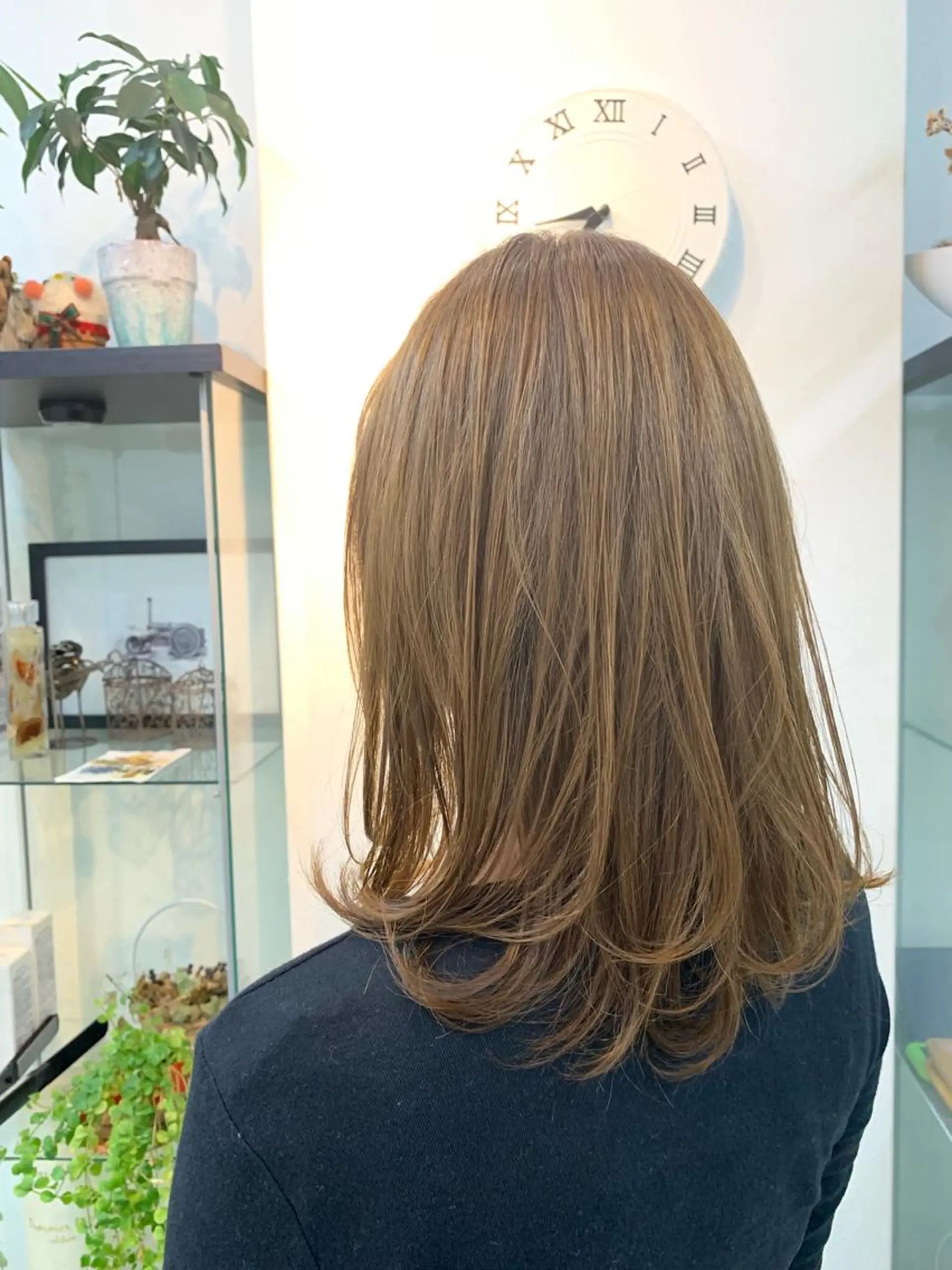 ミディアム カラー ajuga所属・hama yukiのヘアスタイル