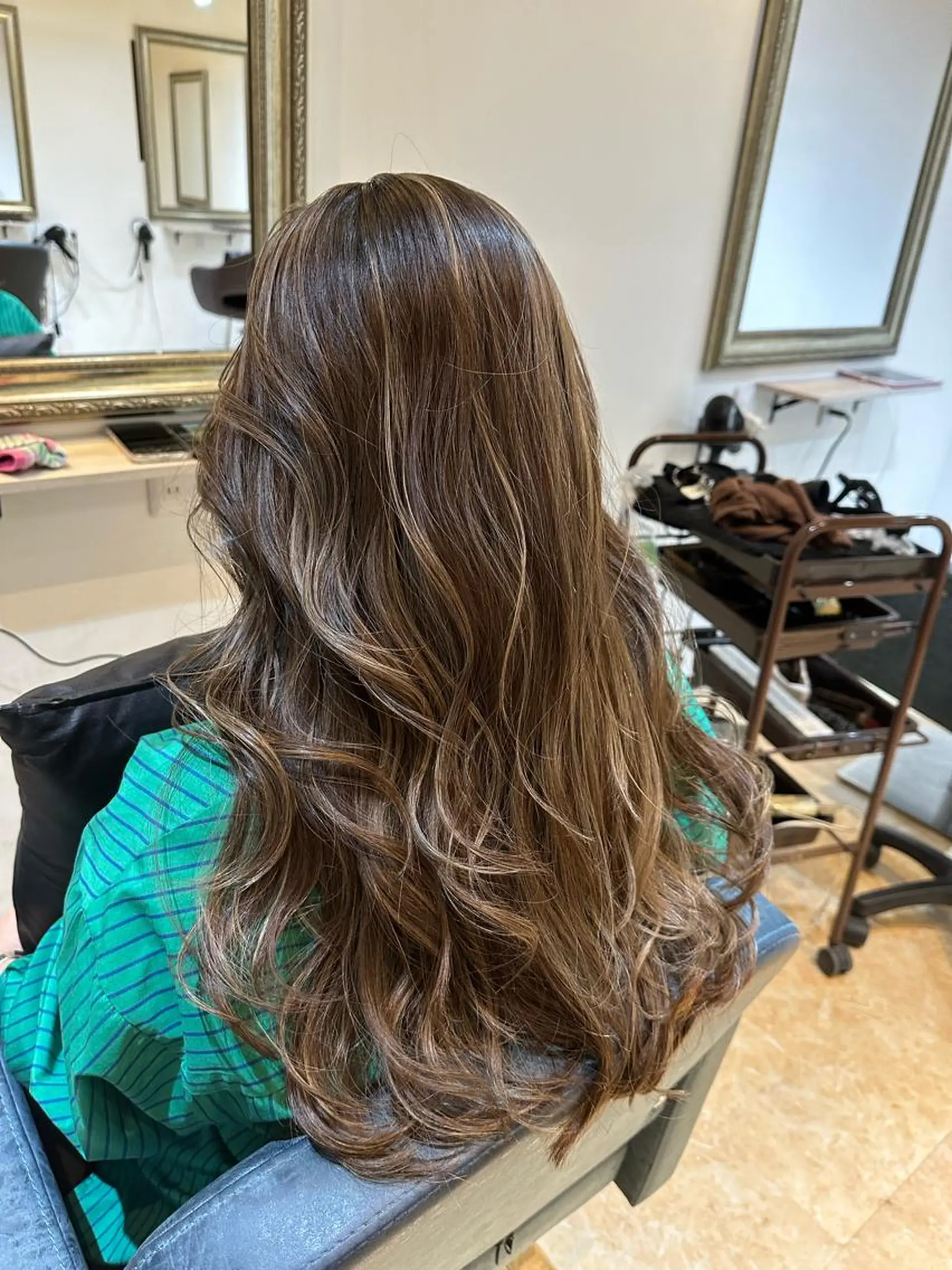 ロング ハイライト 髪質改善ayame 横山諒のヘアスタイル