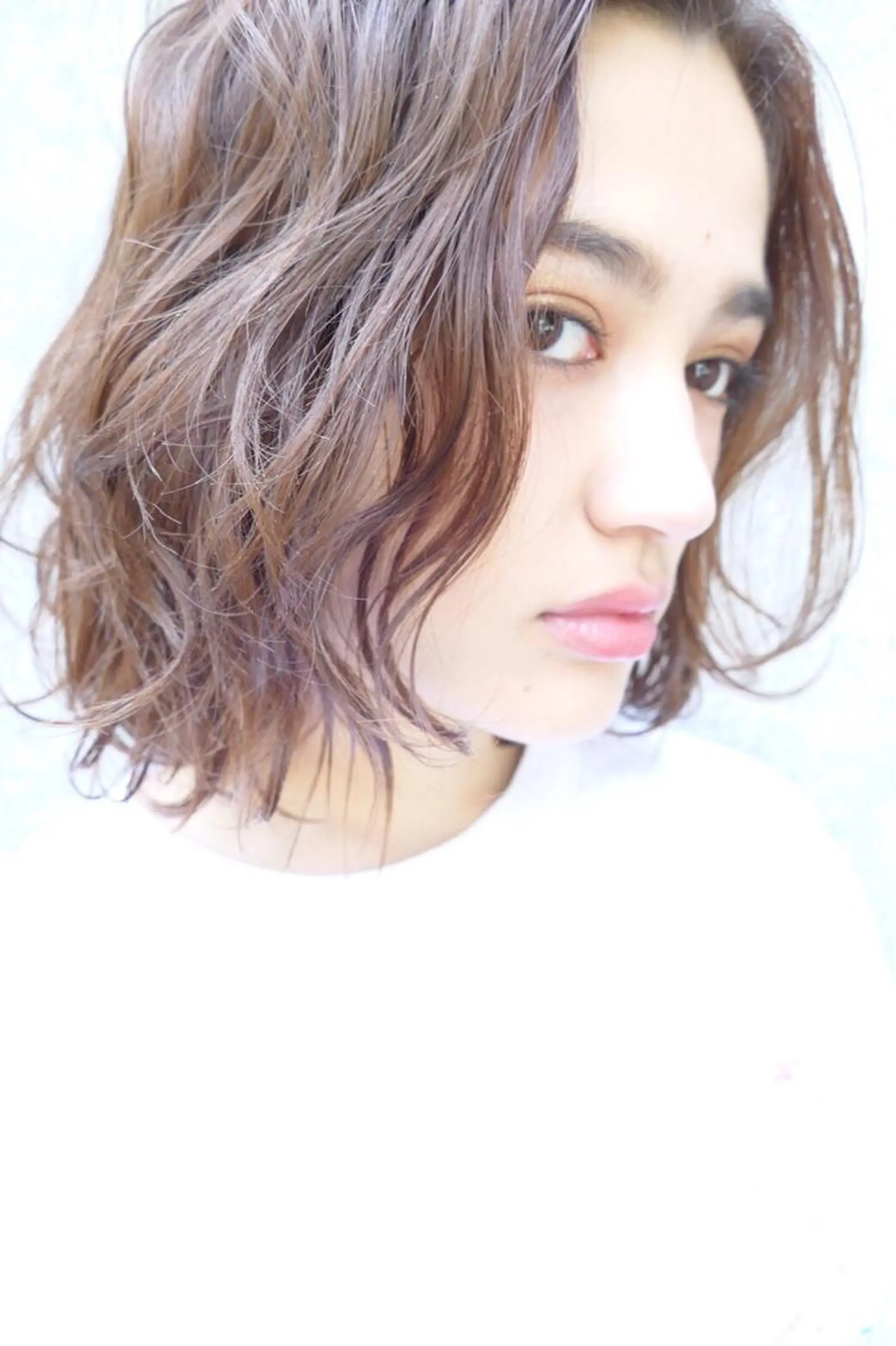 ミディアム 逗子葉山 ナオイカイラのヘアスタイル