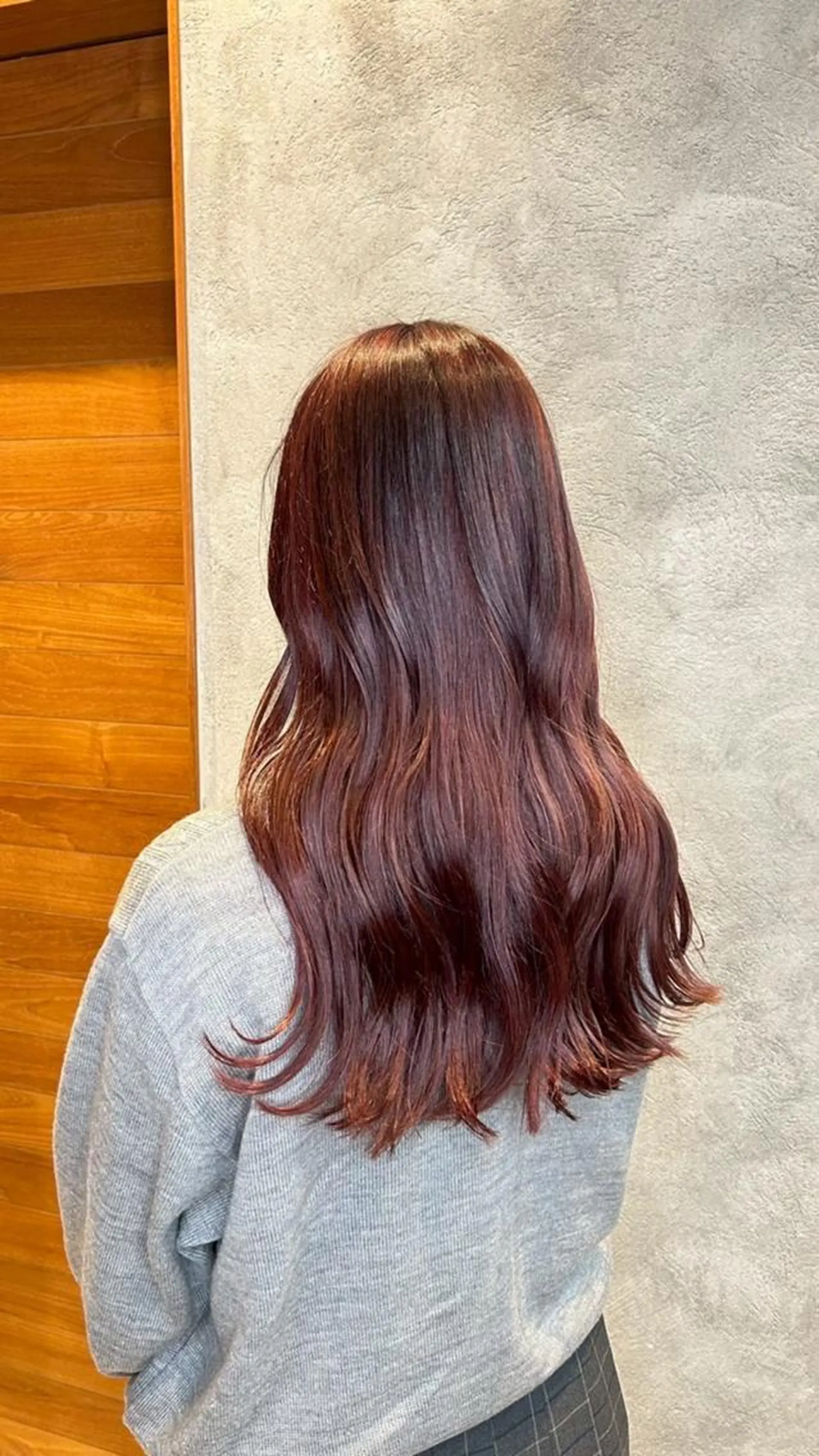 カラー ロング 高村 菜子のヘアスタイル