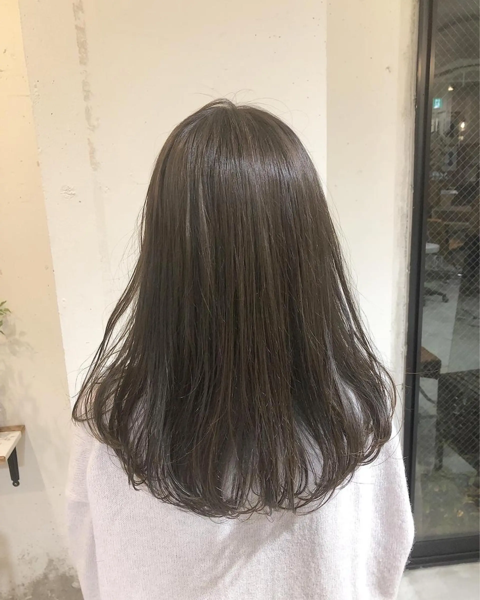 セミロング カラー ヘアアレンジ グレージュ オリーブグレージュ オリーブグレー ヘアカラー トリートメント メンズ特化✂️栗原 侑也のヘアスタイル