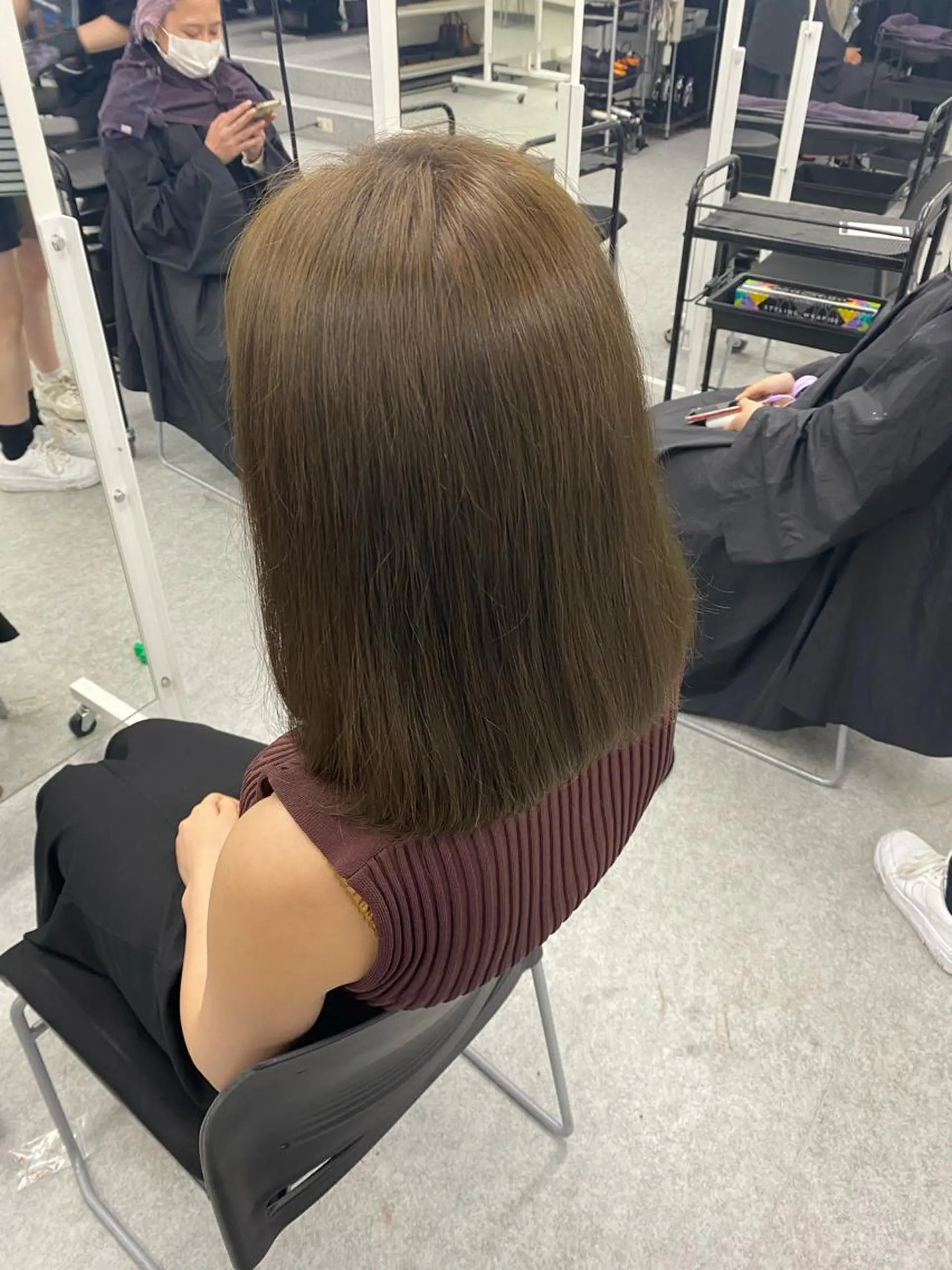 セミロング カラー 🪄池袋ハイトーン 🪄ブリーチカラーのヘアスタイル