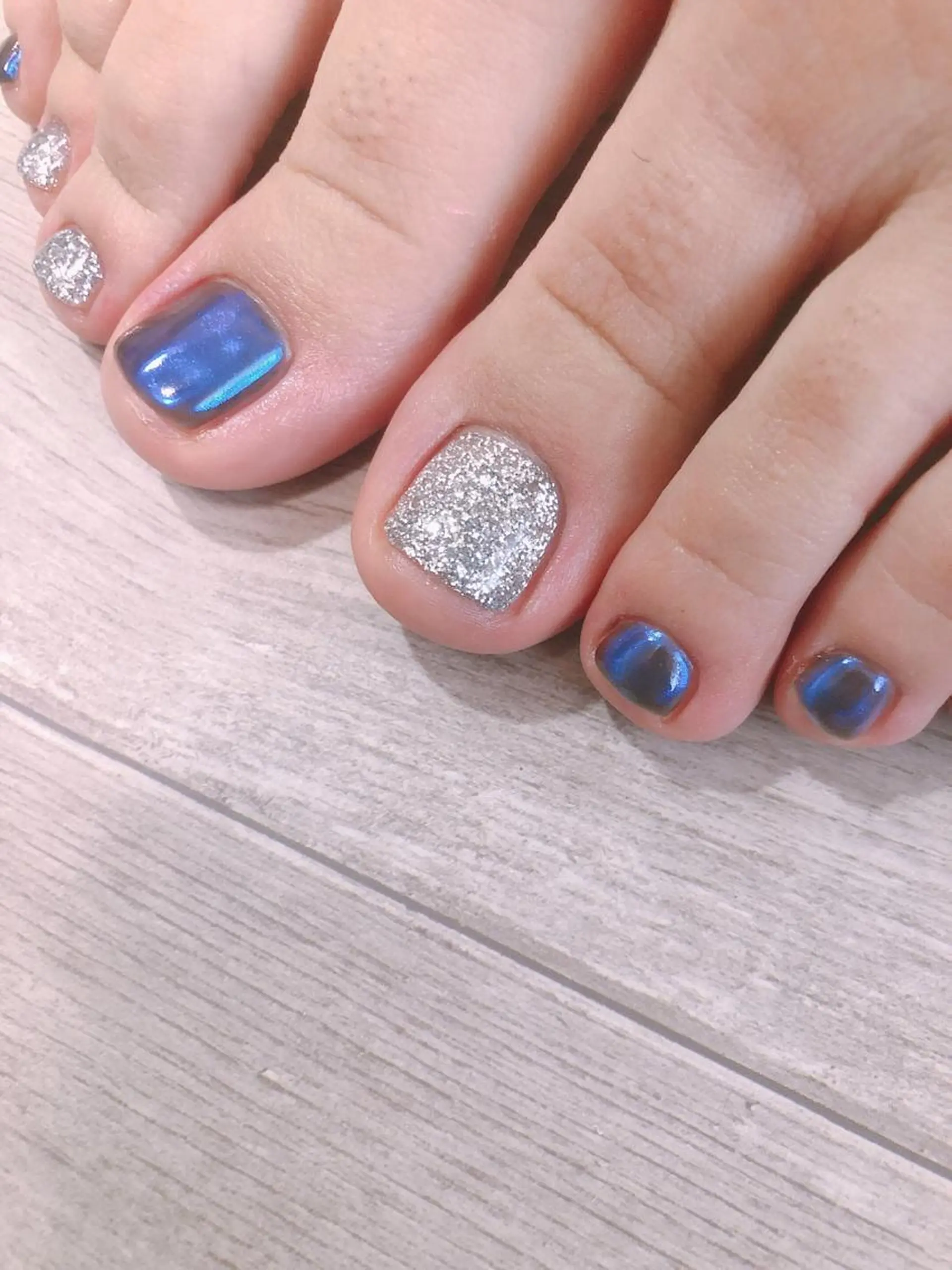 ネイル ミラーネイル DollyGirl KYOKOのネイルデザイン