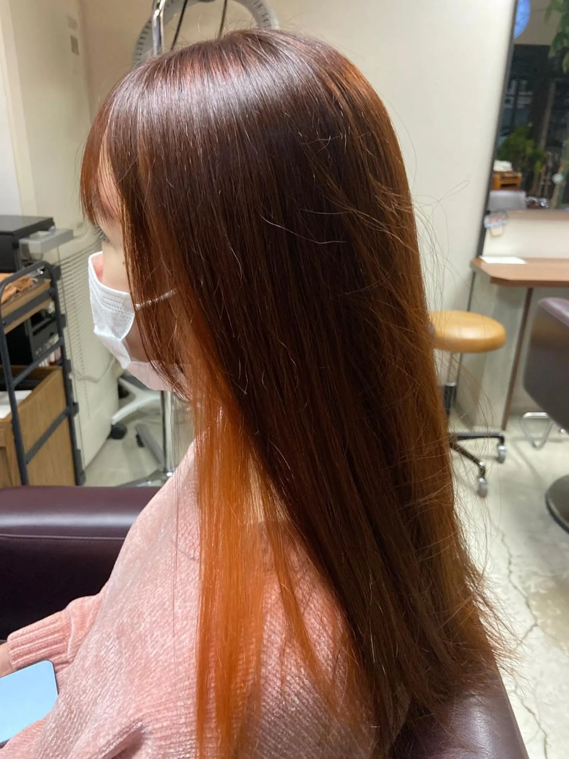 ロング カラー オレンジ ヘアカラー 千上 結希奈のヘアスタイル