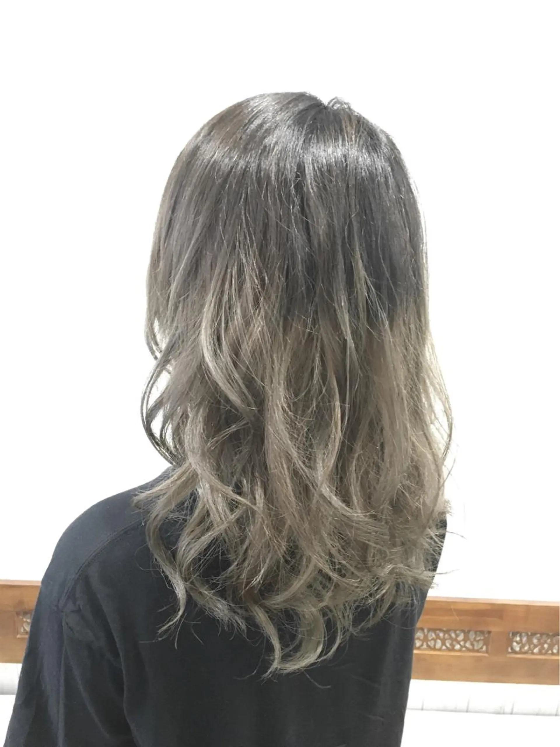 セミロング カラー アッシュ ベージュカラー グラデーションカラー 外国人風カラー Rise Heart 中村 裕介のヘアスタイル