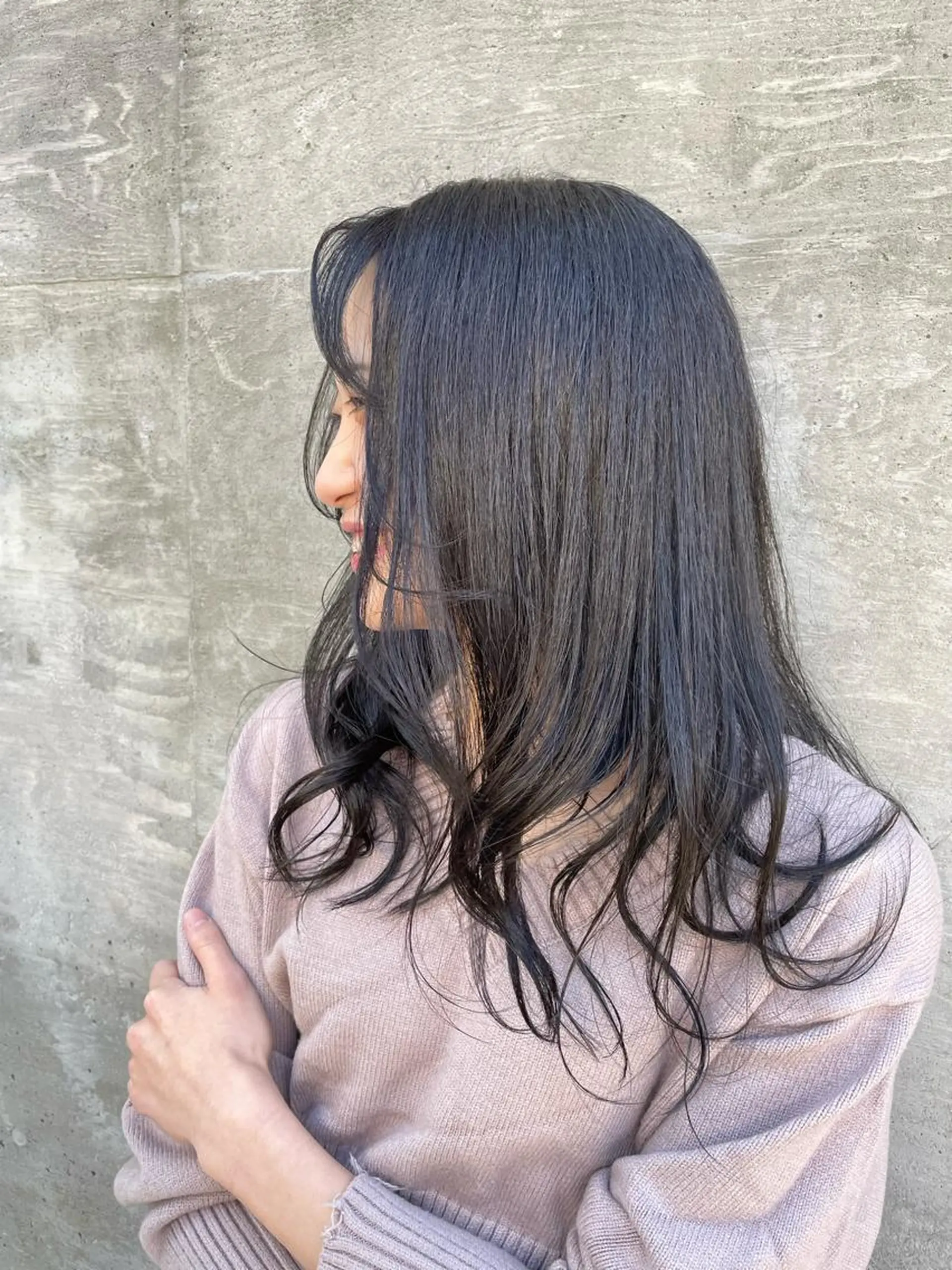 ロング カラー 黒髪 ブルーカラー ブルーブラック カット ヘアカラー トリートメント RAIA💎ケア ブリーチ＆パーマ💎のヘアスタイル