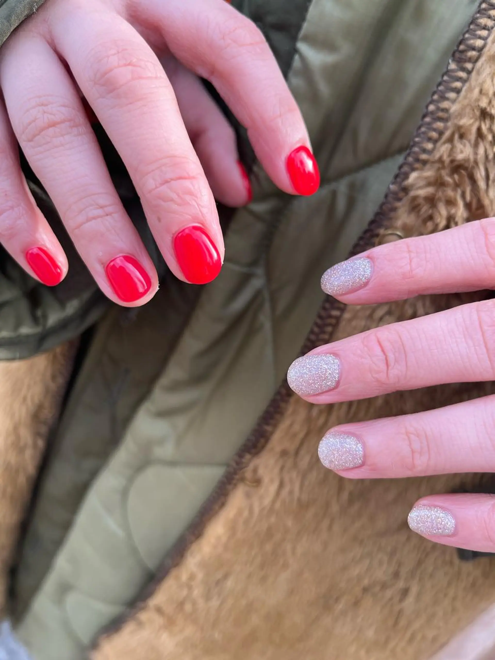 ネイル キラキラネイル ラメ(グリッター) 赤色 🌼大西洋子 laughl🌼のネイルデザイン