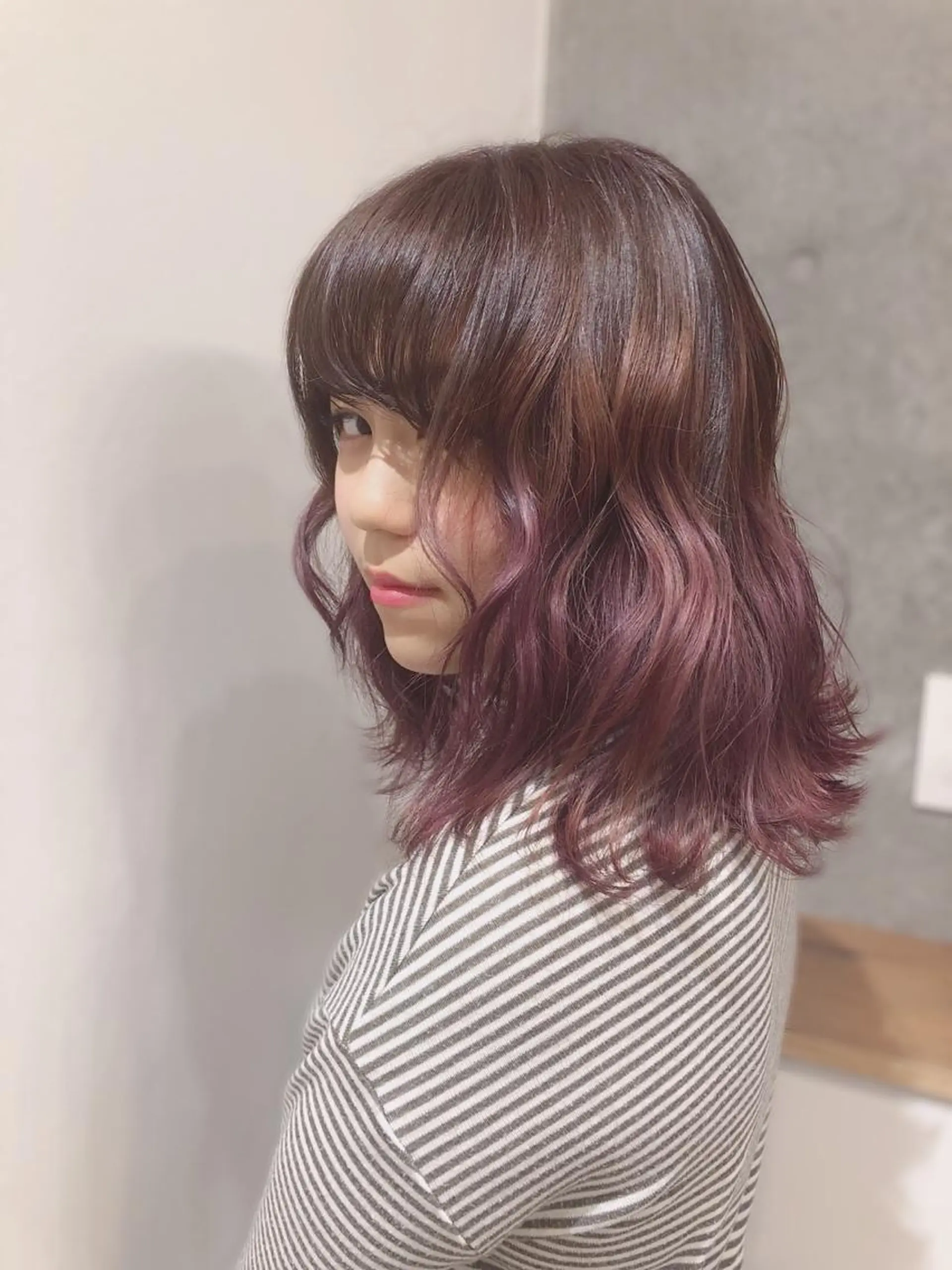 セミロング カラー ヘアアレンジ グラデーションカラー ピンクカラー 🦋美髪／エクステ 🦋アベイクミのヘアスタイル