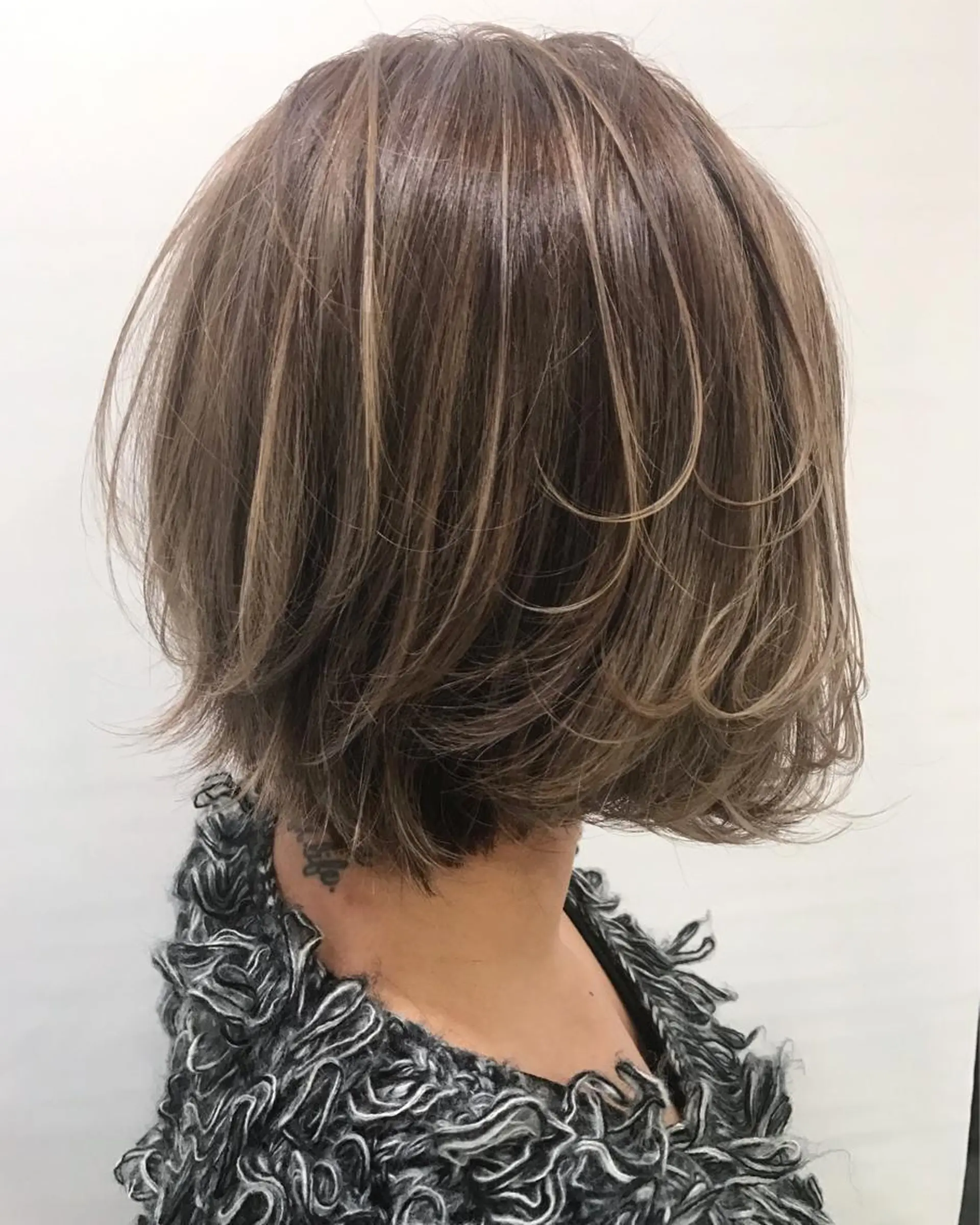 ショート カラー ヘアアレンジ ヘアカラー トリートメント 縮毛矯正 髪質改善寺坂雄飛💐のヘアスタイル