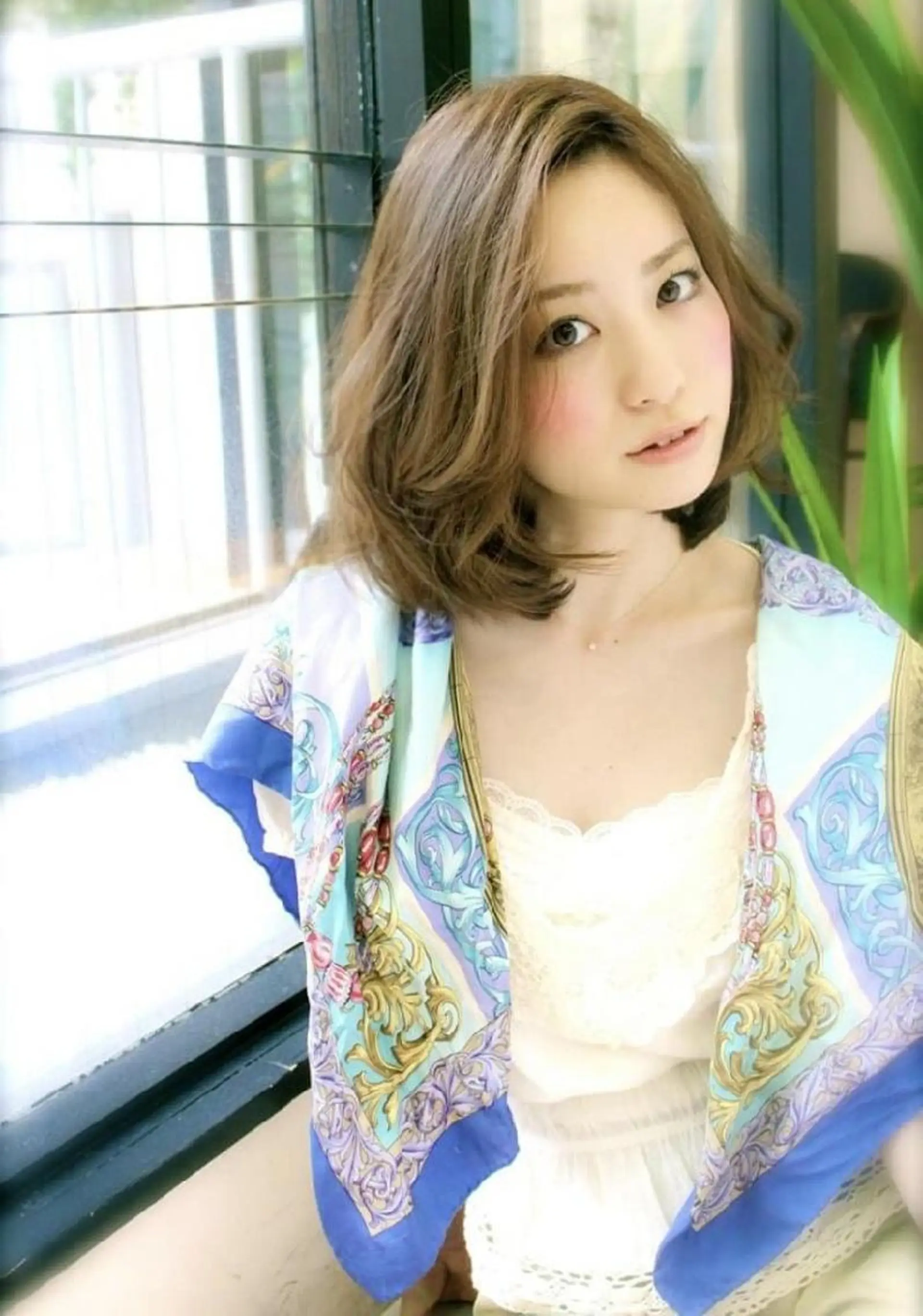 ミディアム SALOWIN神宮前五丁目店所属・🇰🇷韓国風艶髪✨ 髪質改善 倉岡しおんのヘアスタイル