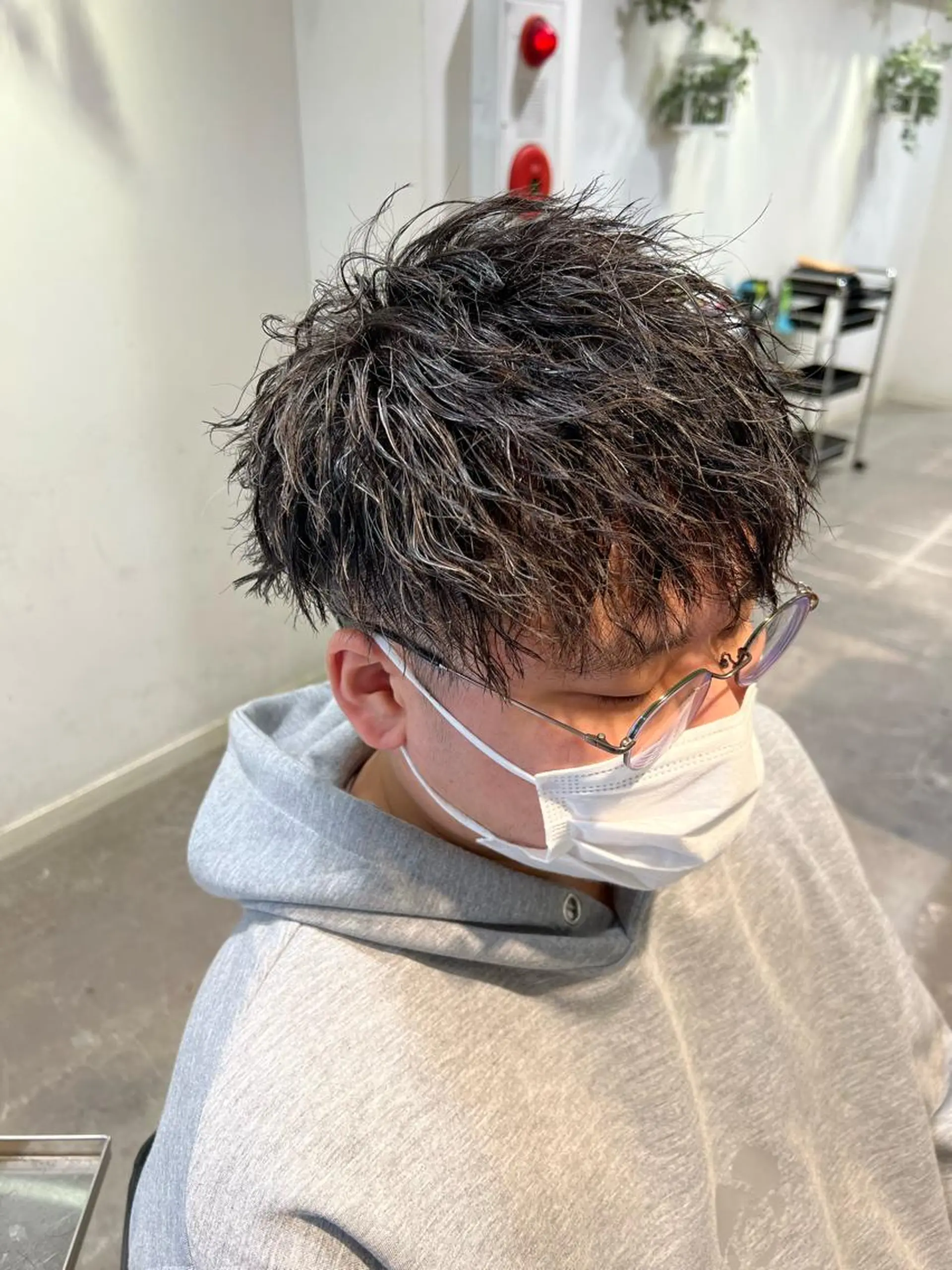 ショート パーマ メンズ メンズパーマ メンズツイストパーマ ツイストパーマ 前田 輝のヘアスタイル