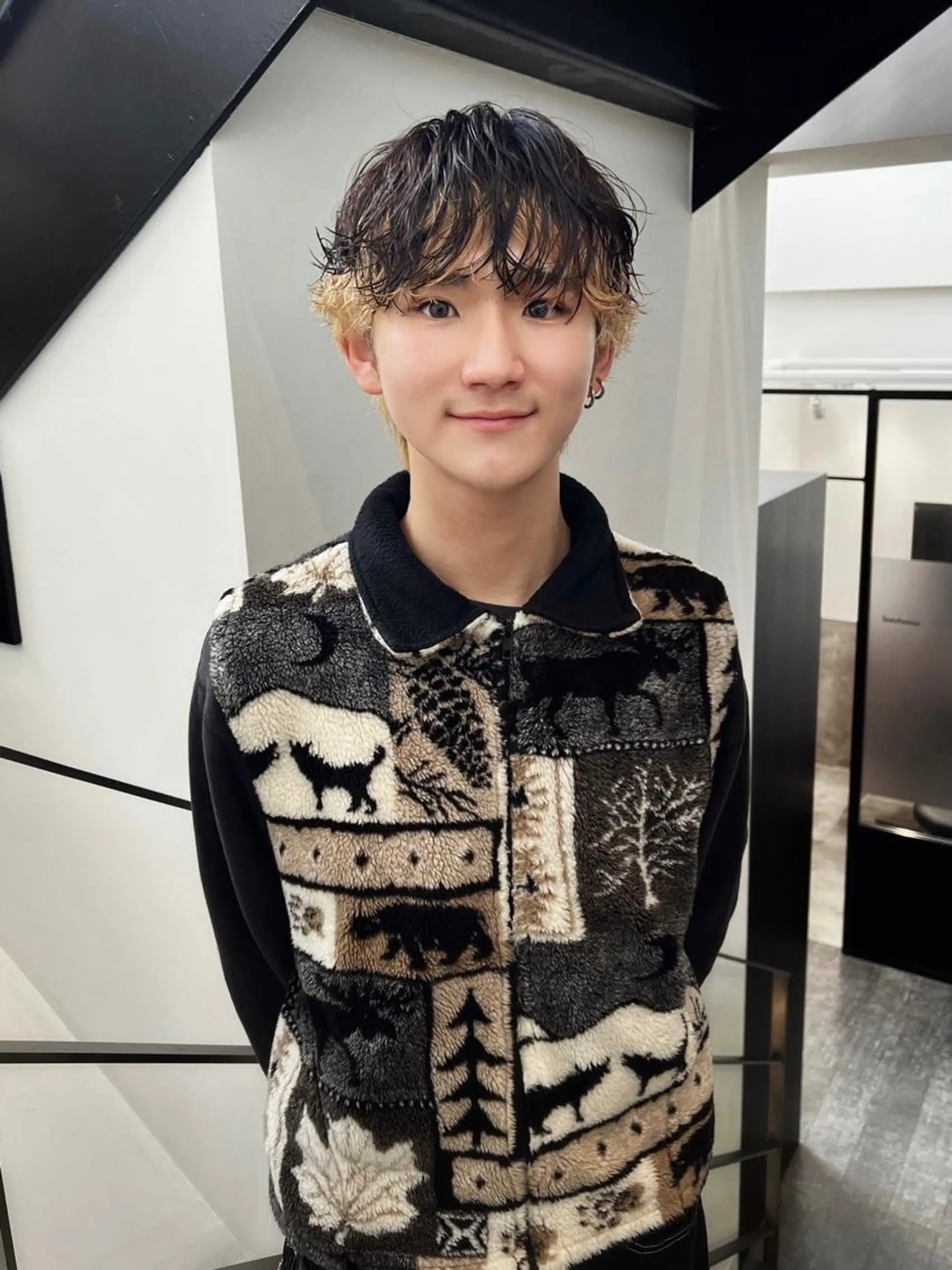 パーマ メンズ メンズパーマ ニュアンスパーマ カット パーマ トリートメント Qin shaire salon 原宿verno店所属・【センターパート】 ETO／江藤翼の眉毛・アイブロウイメージ