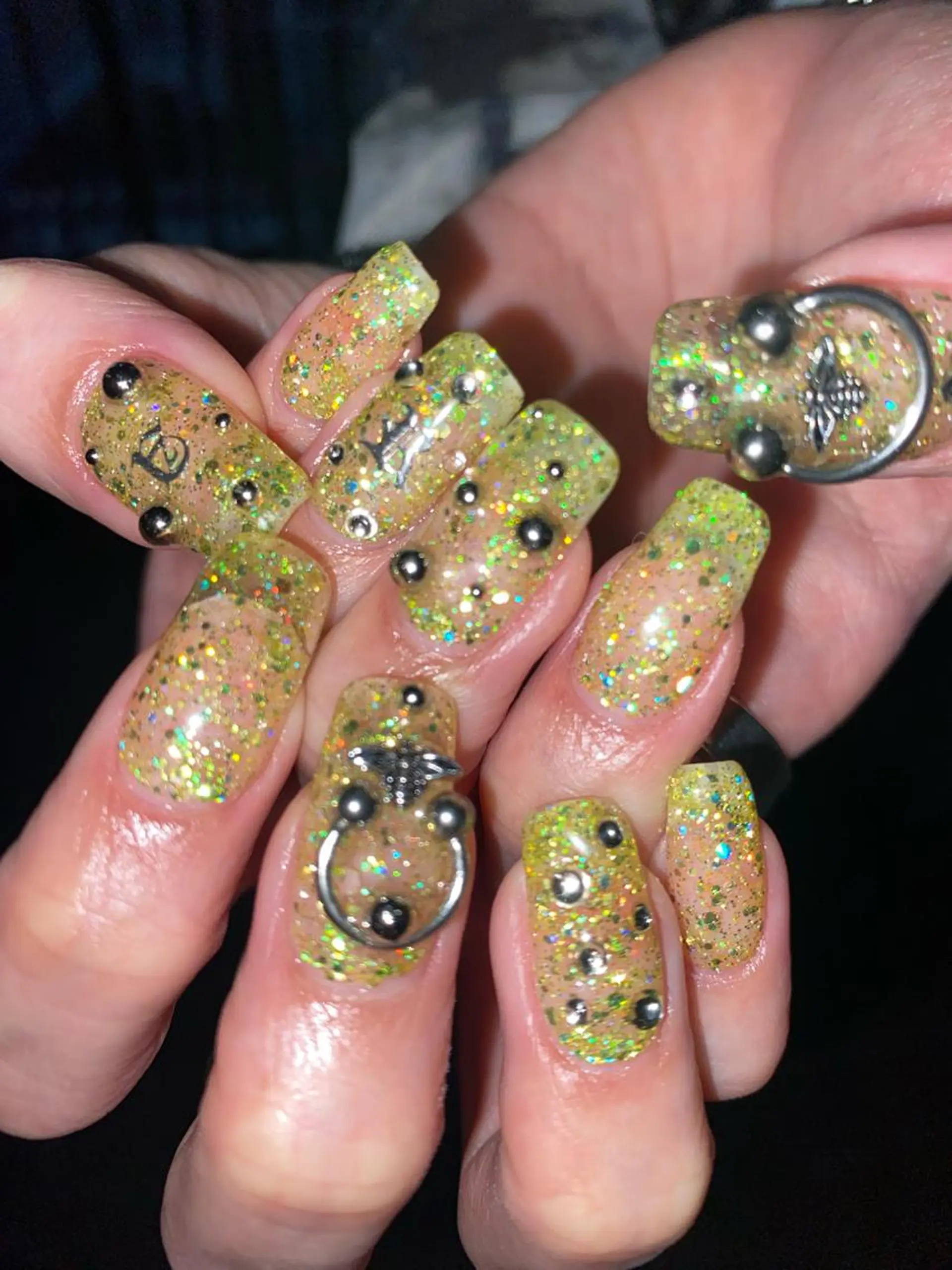 ネイル en　nail 池袋店所属・個性派🌺推しネイル 💅💞hota🐇のネイルデザイン