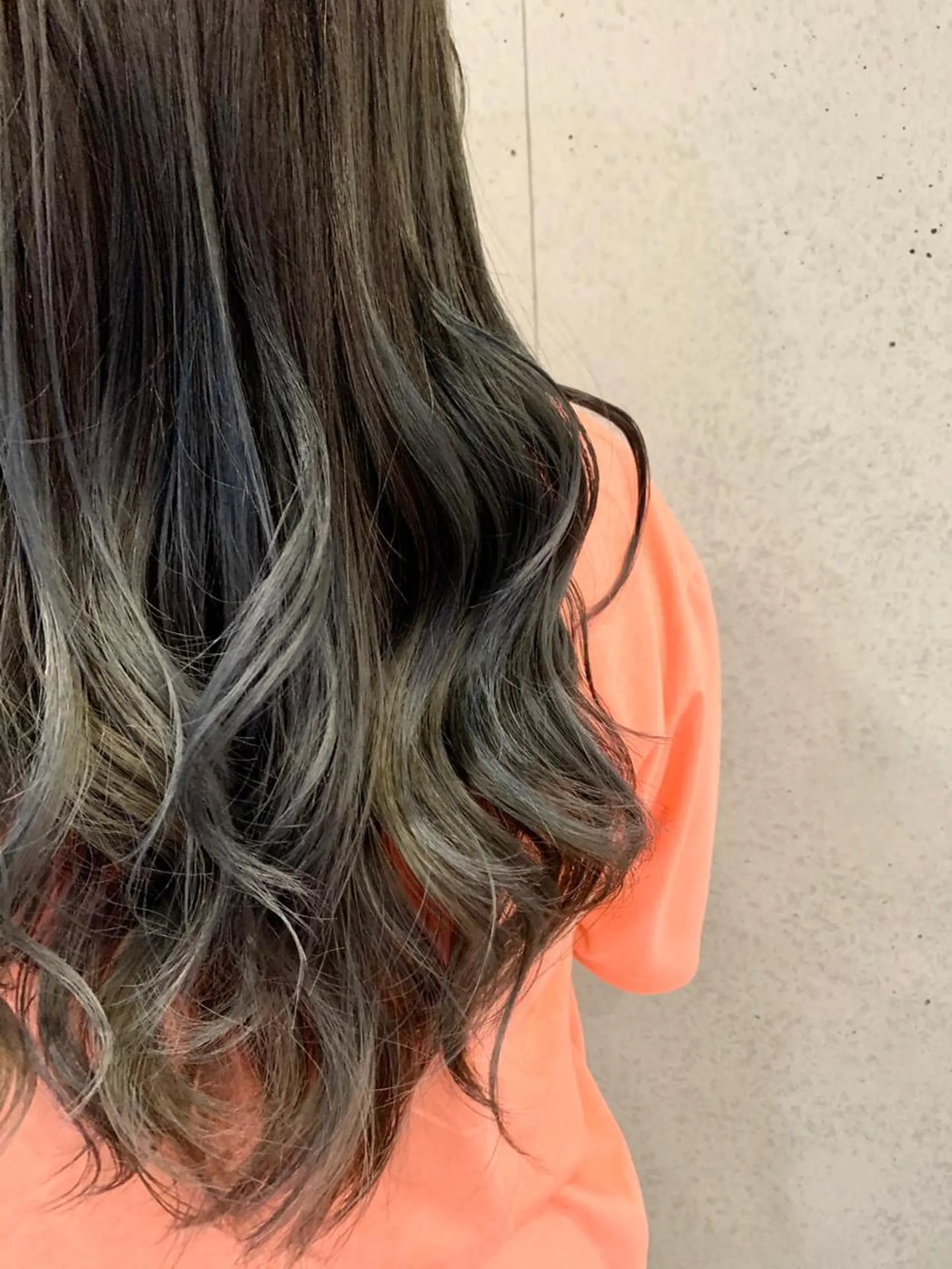 ロング カラー バレイヤージュ ブリーチ ケアブリーチ レイヤーカット 髪質改善/縮毛矯正 ツヤ髪🩷さつきのヘアスタイル