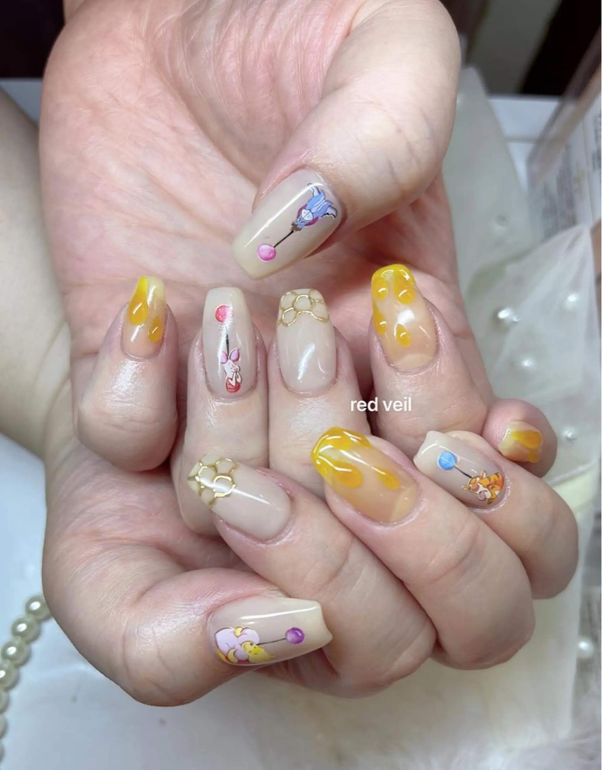 セミロング ハンドネイル 長さ出し専門 nynaのネイルデザイン