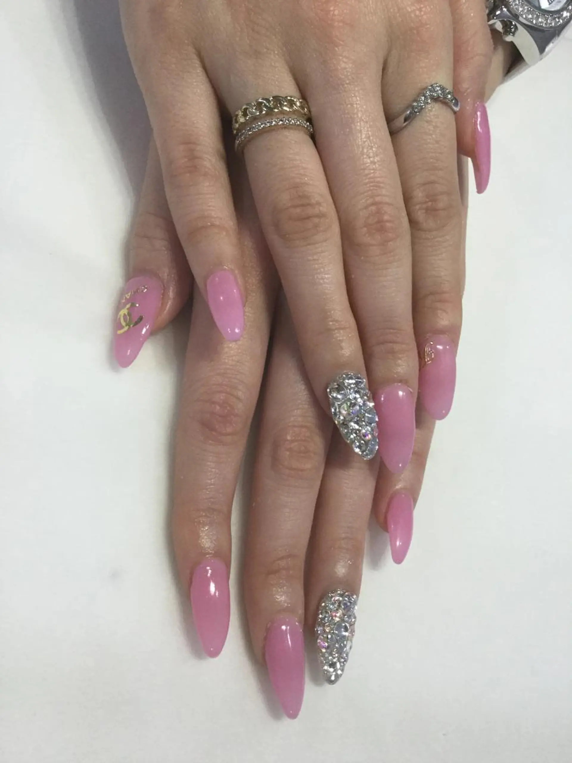 ネイル ハンドネイル 💎🐰 saki. m 🐰💎のネイルデザイン