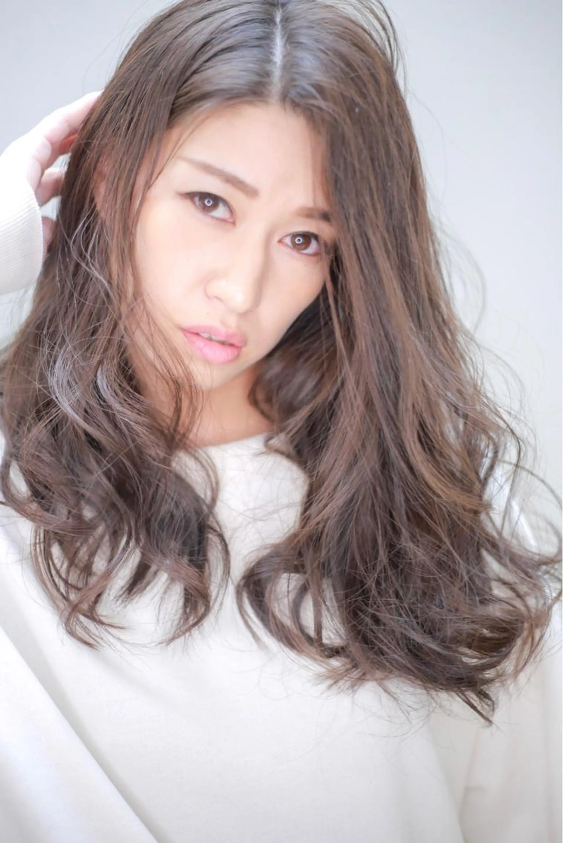 ロング カラー 伊藤 裕貴のヘアスタイル