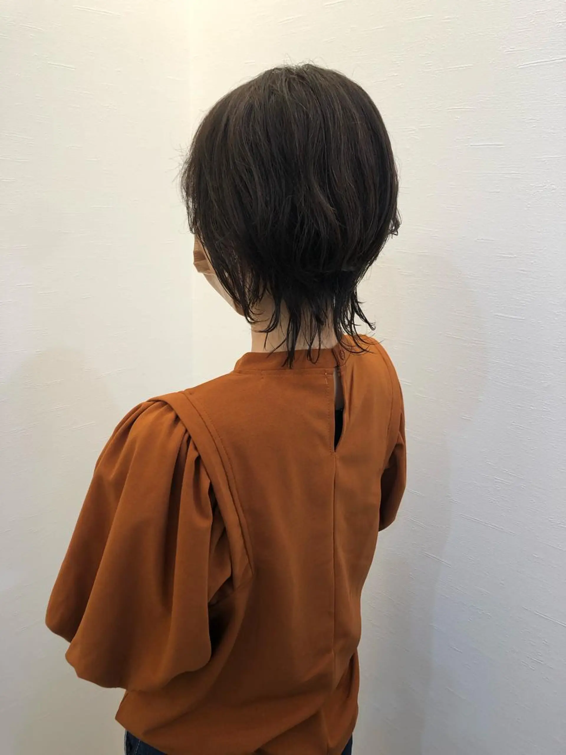 ショート ツノガイ エリのヘアスタイル