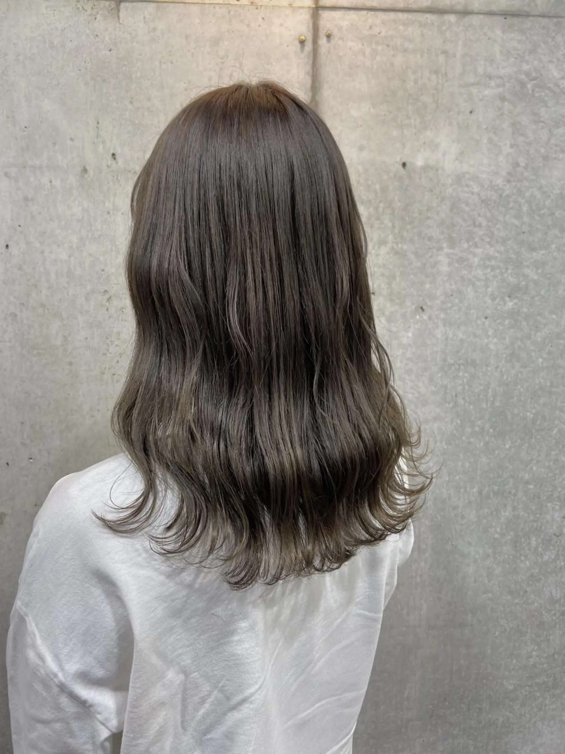 ロング カラー グレージュ 暗髪/艶髪/Ono .のヘアスタイル