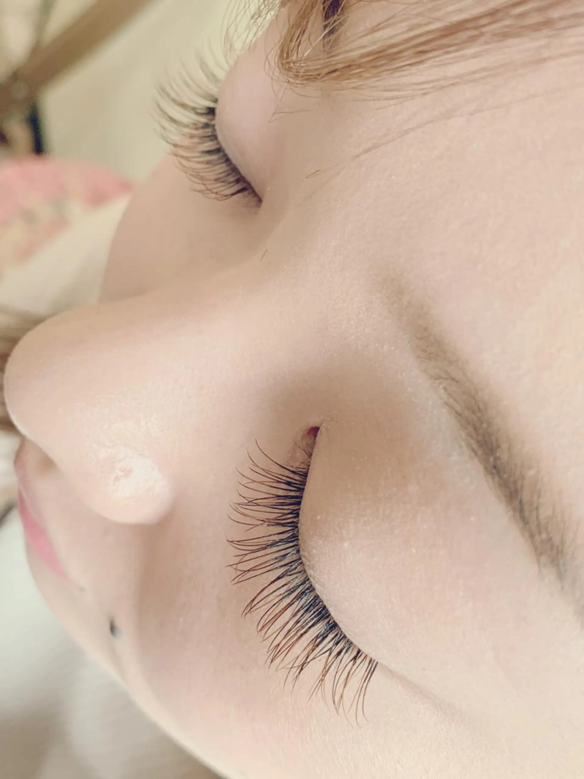 マツエク・マツパ カラーマツエク やまにたゆか🌿 Nordlysのマツエク・マツパデザイン