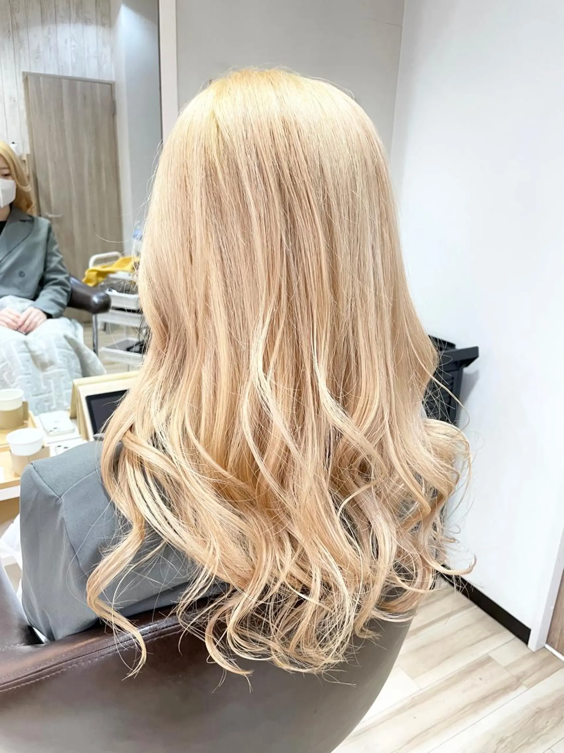 ロング カラー 🌈派手髪ハイトーン 🌈鈴木亮太🌈のヘアスタイル