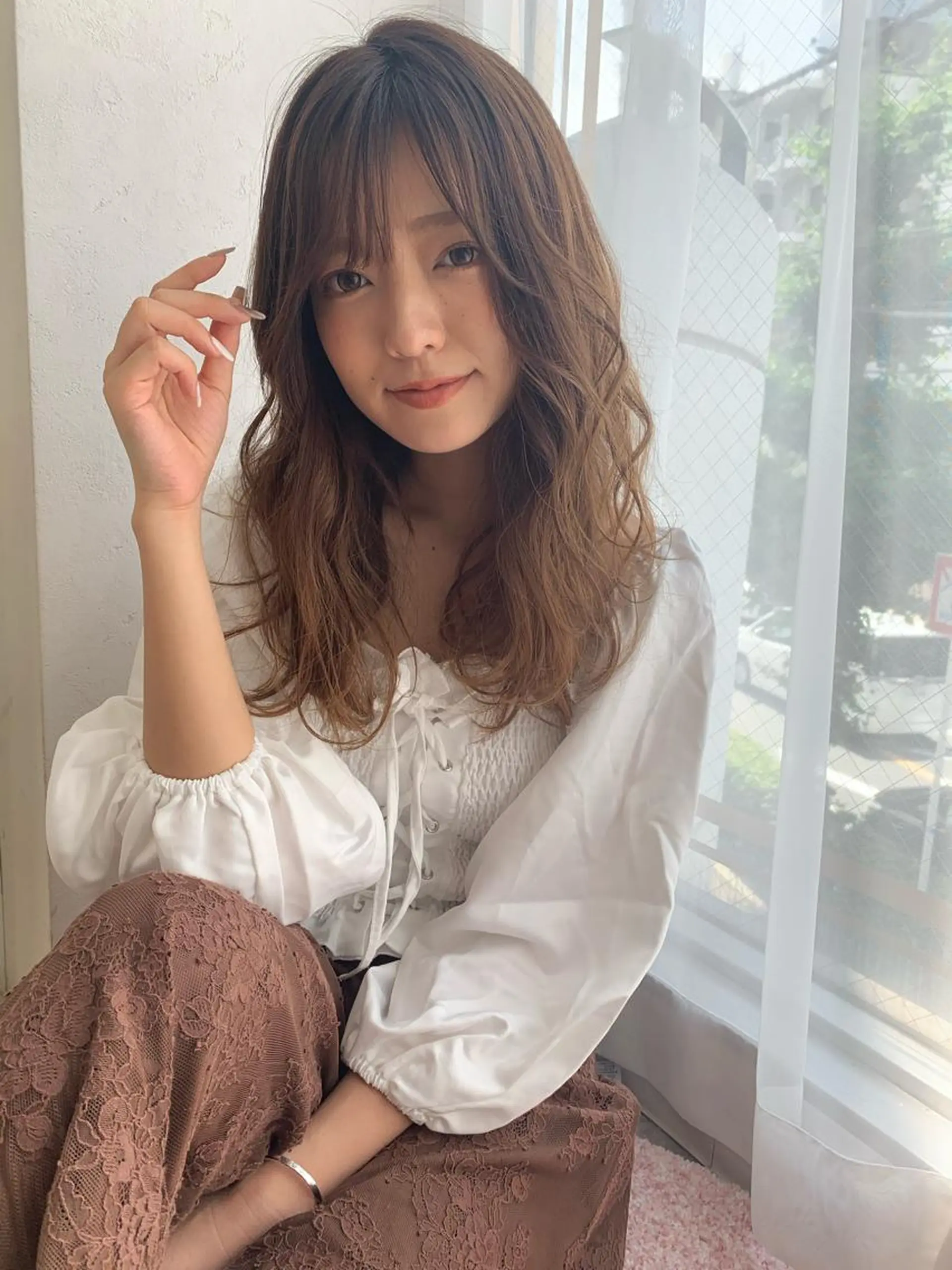 ロング 小泉 円香のヘアスタイル