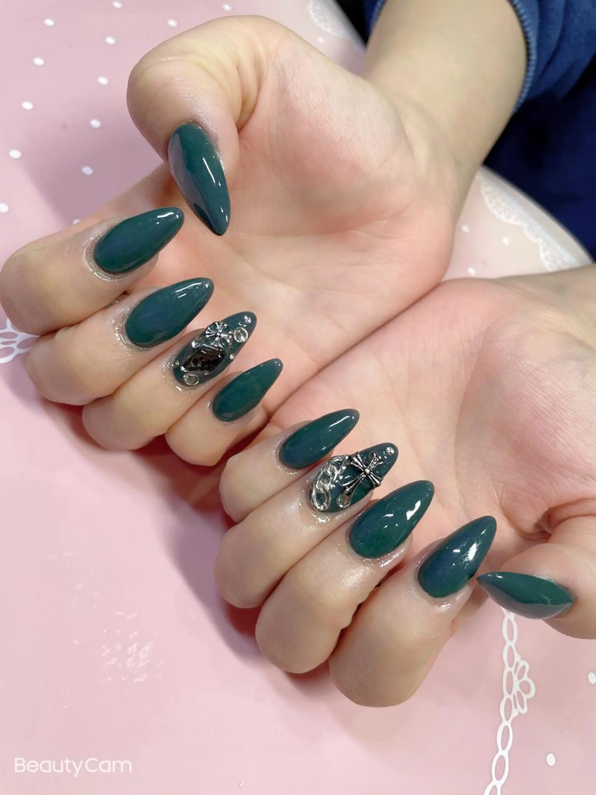 ミディアム ネイル ハンドネイル 《LB》ラブリエ Nail&eyeのマツエク・マツパデザイン