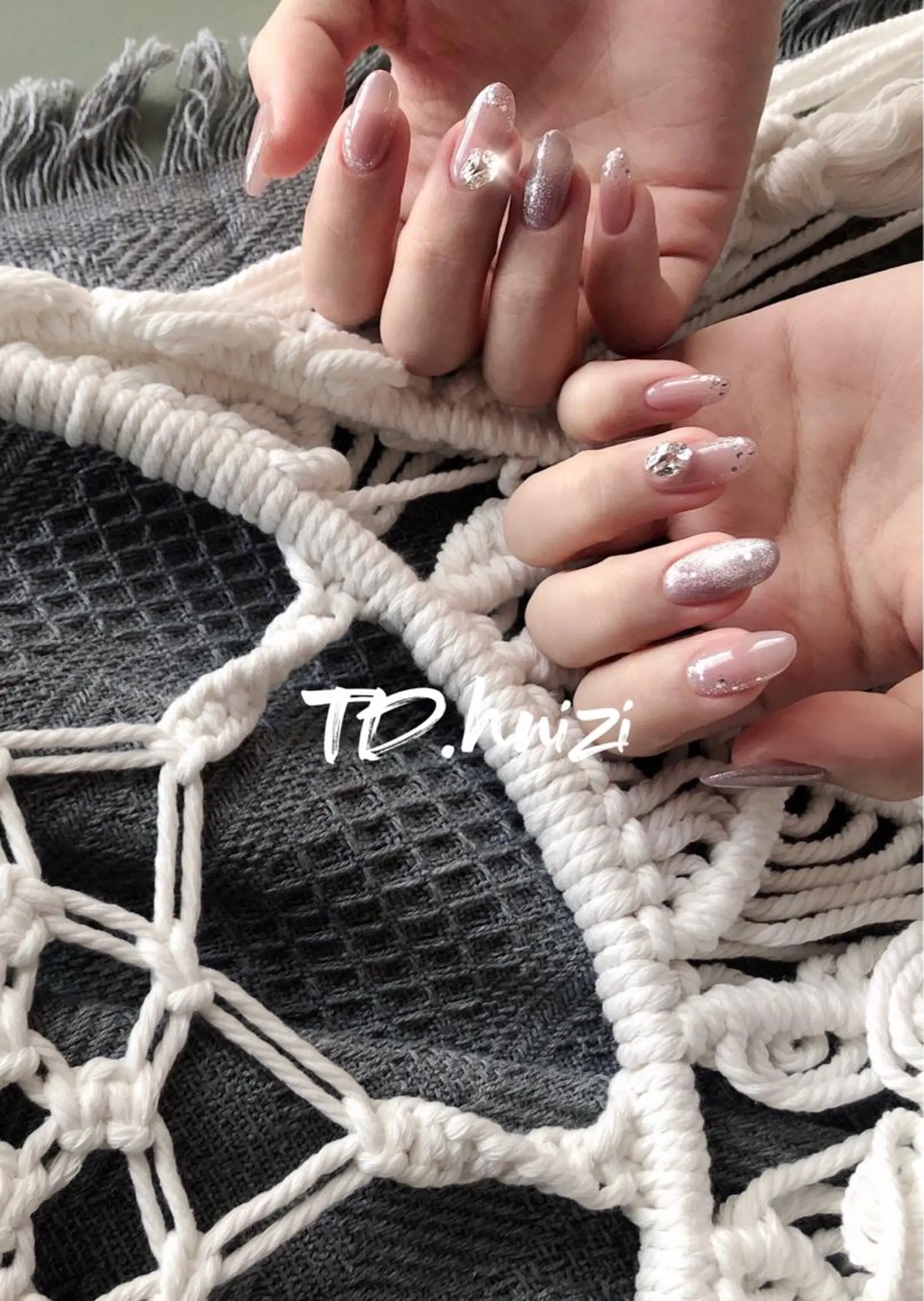 ミディアム めぐみのネイルサロン スタッフ練習のネイルデザイン