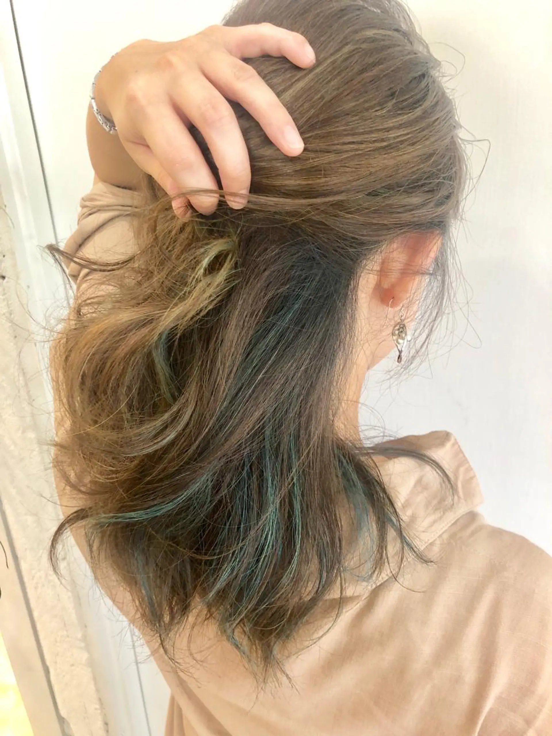 セミロング カット ヘアカラー 南都 良太のヘアスタイル