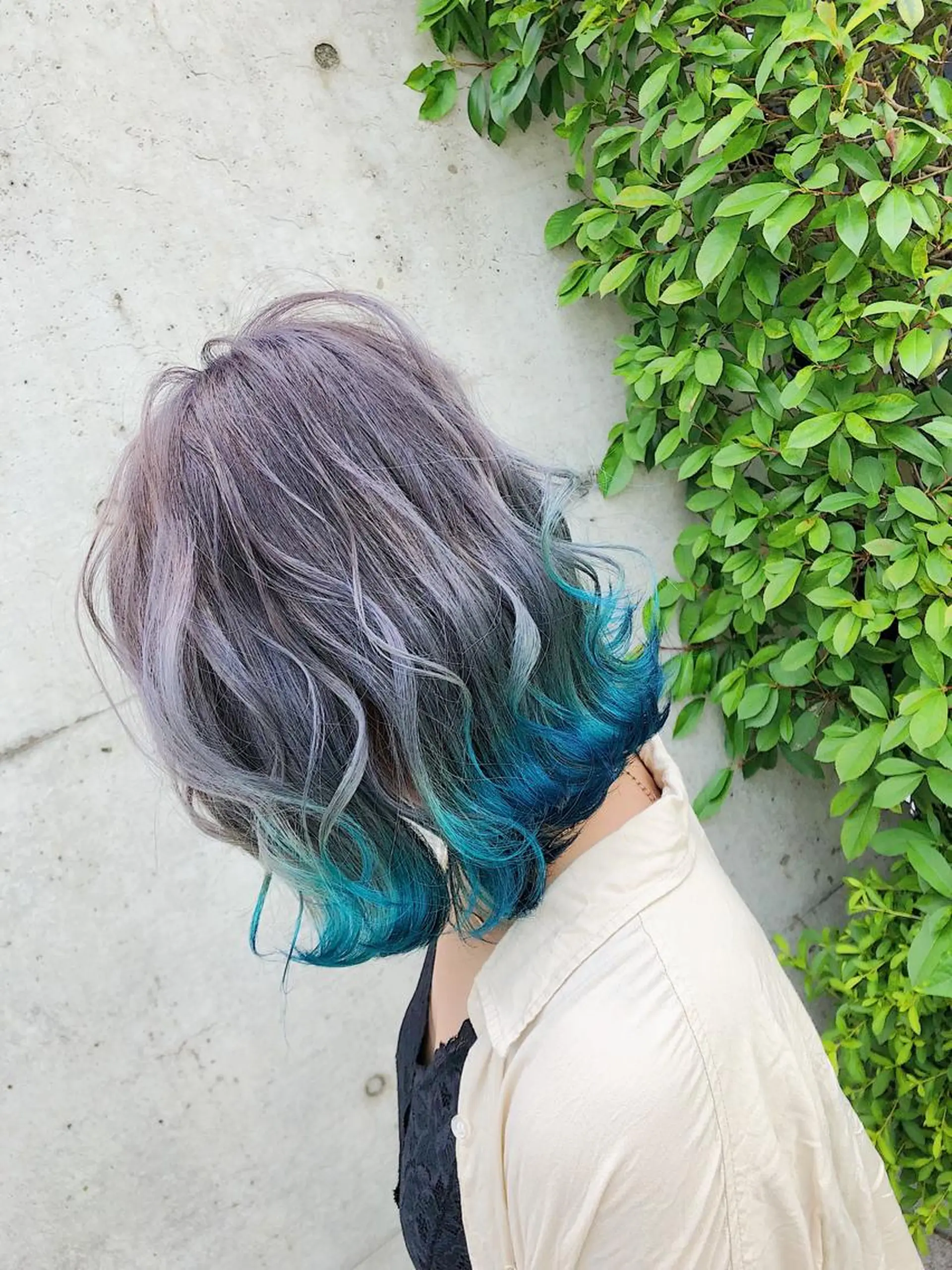 ミディアム カラー ヘアアレンジ メンズ キッズ ヘアカラー トリートメント ヘアセット 💟Chloe原宿店 🩶ハイトーンのヘアスタイル