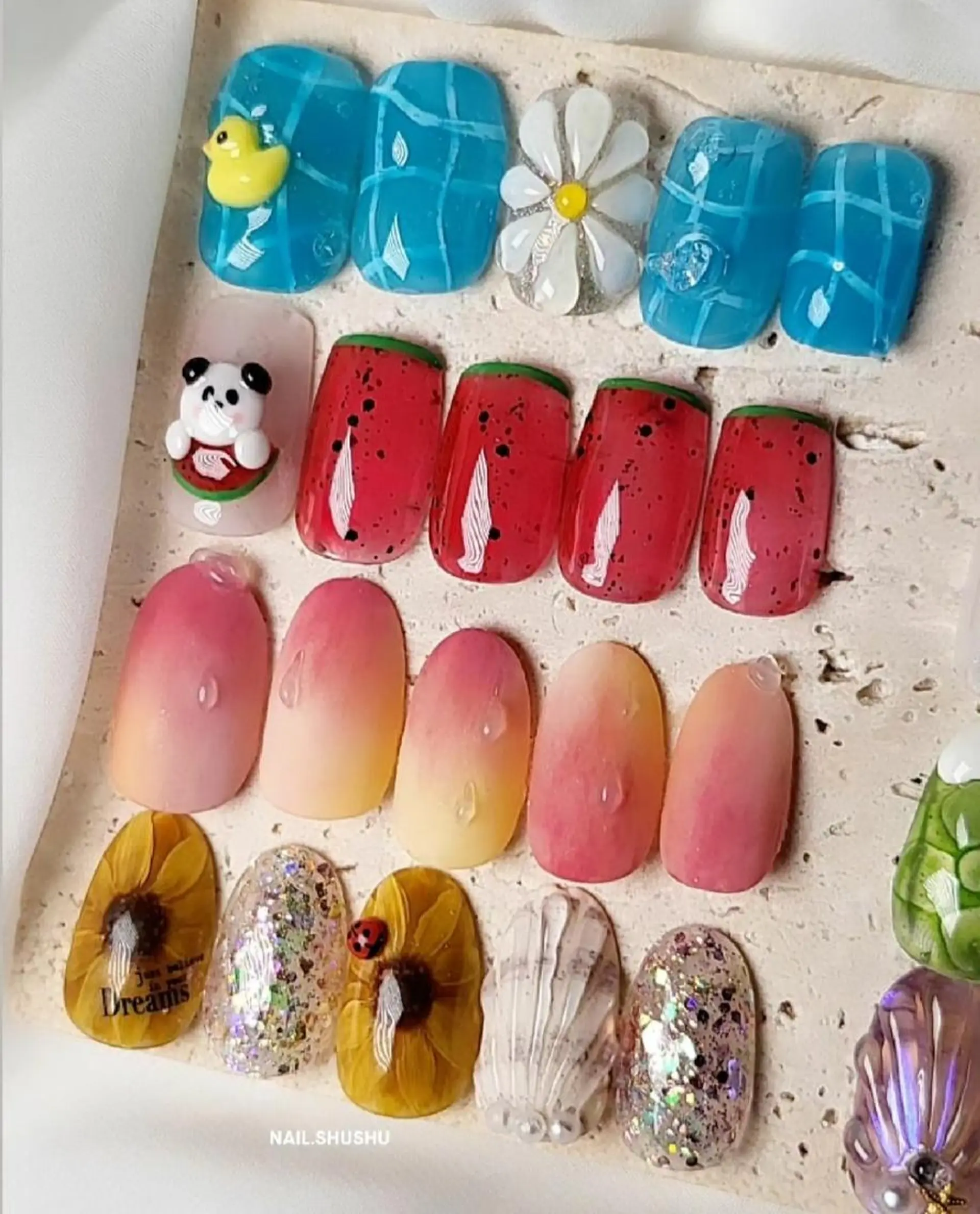 ネイル 持ち込み ニュアンスネイル ワンカラーネイル シンプルネイル 夏ネイル 3dパーツ/流行り 👧shushu❤️のネイルデザイン