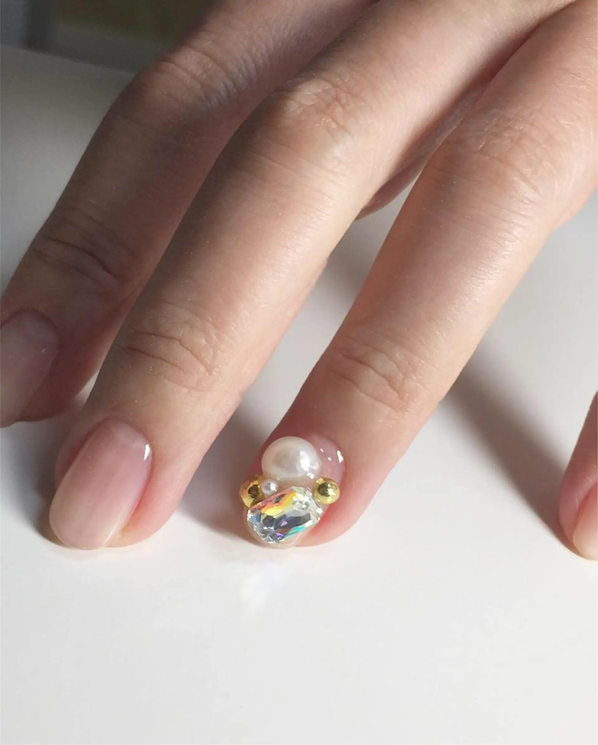 ネイル ストーンネイル ハンドネイル nail salon 7☺︎2所属・nail salon 7☺︎2のネイルデザイン