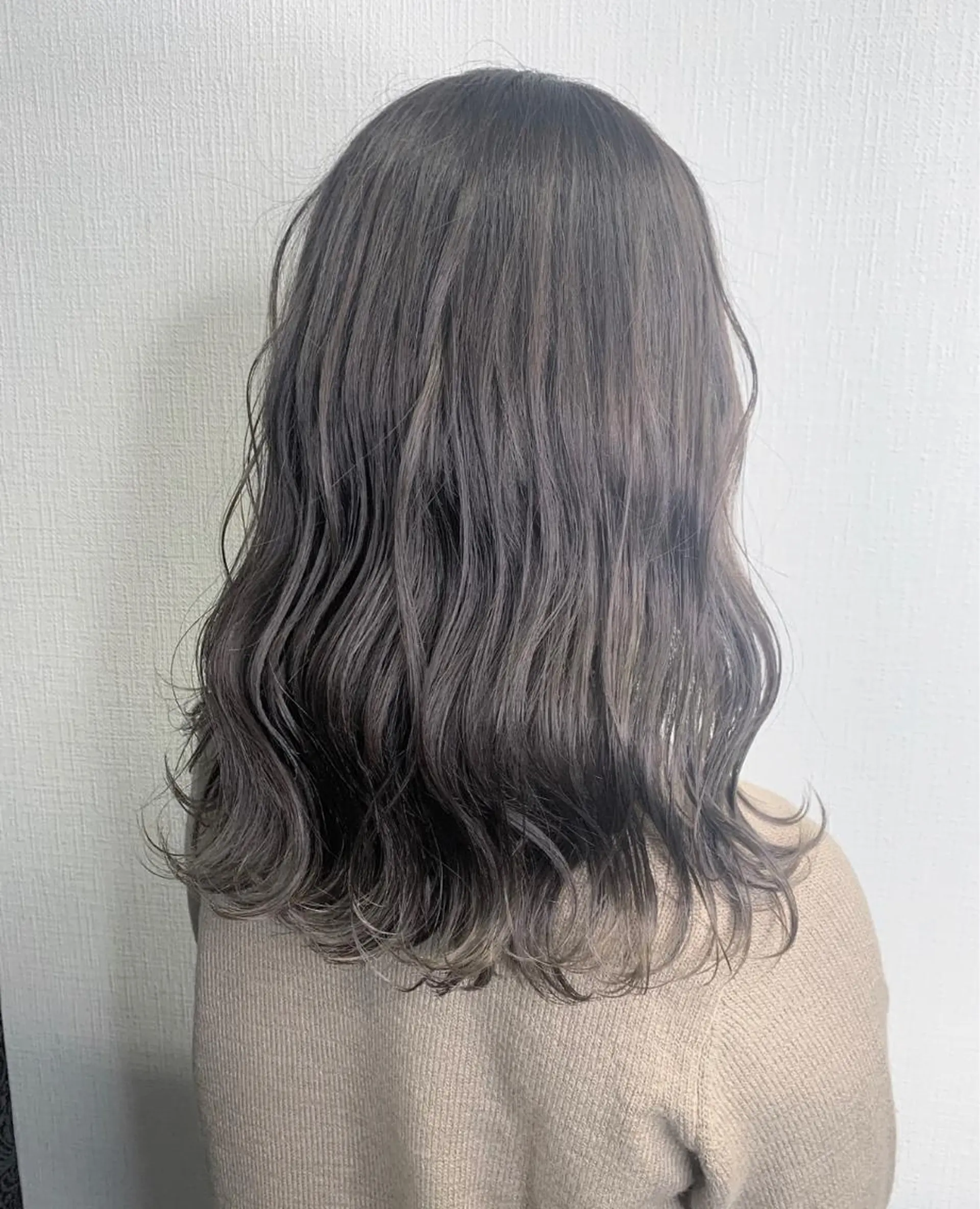 ミディアム ヘアカラー 袴田 伊代のヘアスタイル