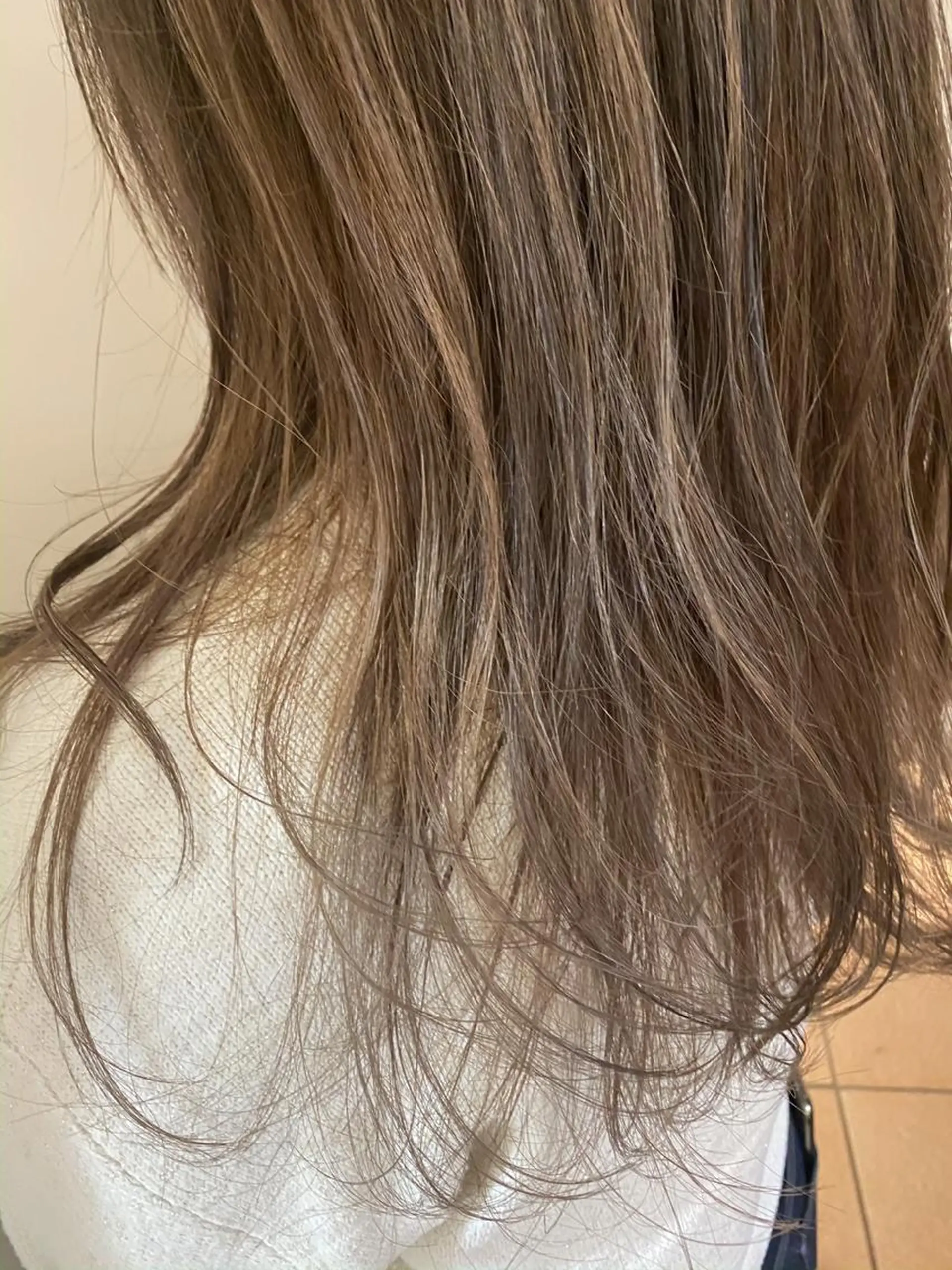 ロング カラー ベージュカラー ハイライトカラー ハイライト 韓国hair ·͜· watanabeのヘアスタイル